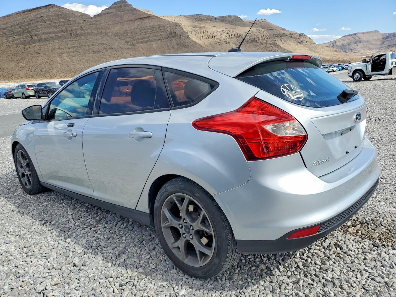 2014 Ford Focus Se Silver vin: 1FADP3K20EL144625