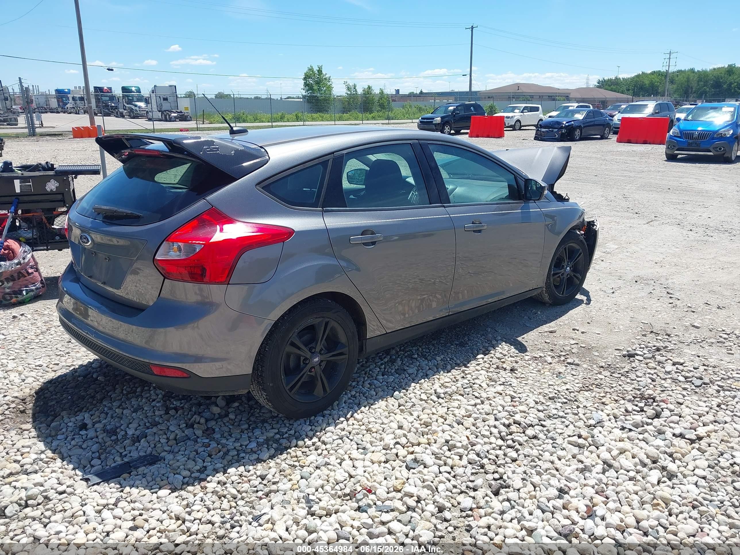 2014 Ford Focus Se Gray vin: 1FADP3K20EL157519