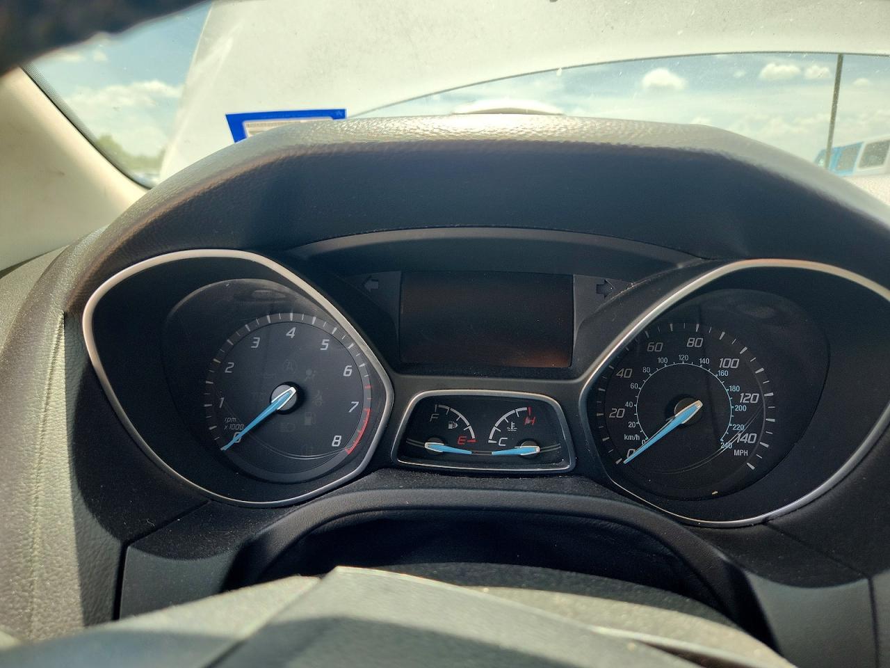 2014 Ford Focus White vin: 1FADP3K20EL207724