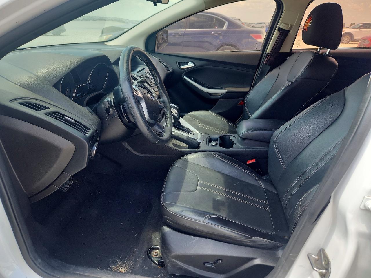 2014 Ford Focus White vin: 1FADP3K20EL207724