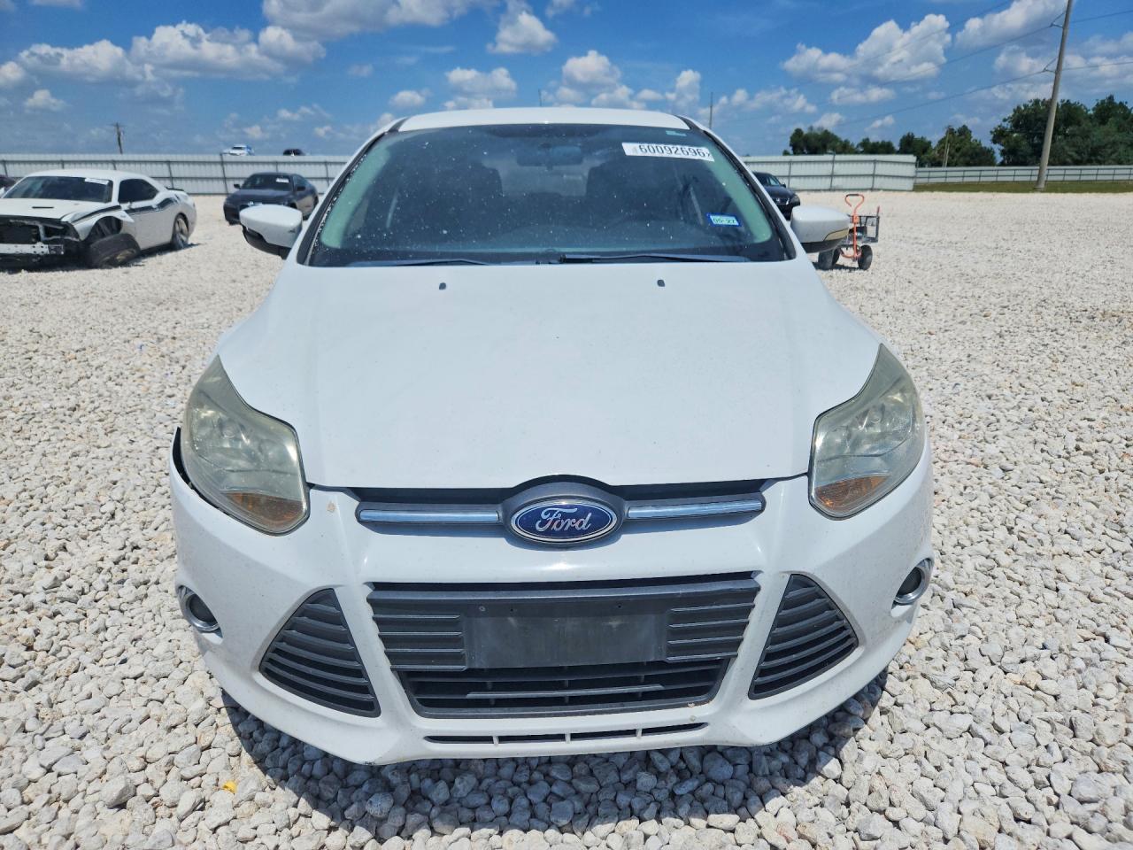 2014 Ford Focus White vin: 1FADP3K20EL207724