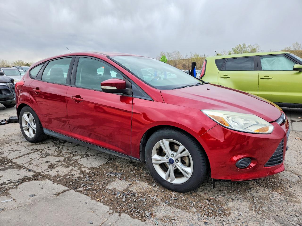 2014 Ford Focus Se Red vin: 1FADP3K20EL220053