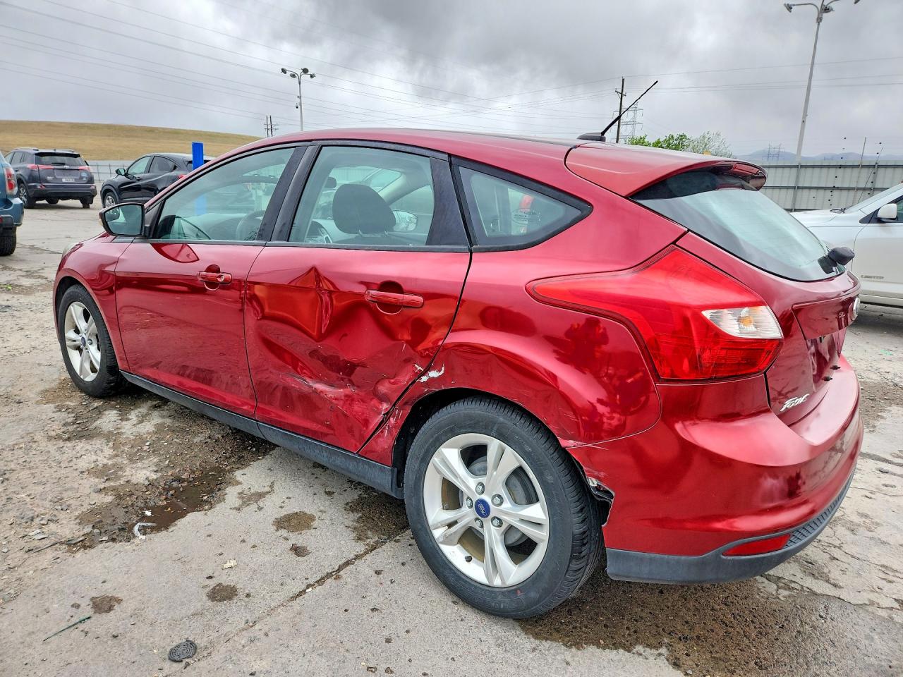 2014 Ford Focus Se Red vin: 1FADP3K20EL220053