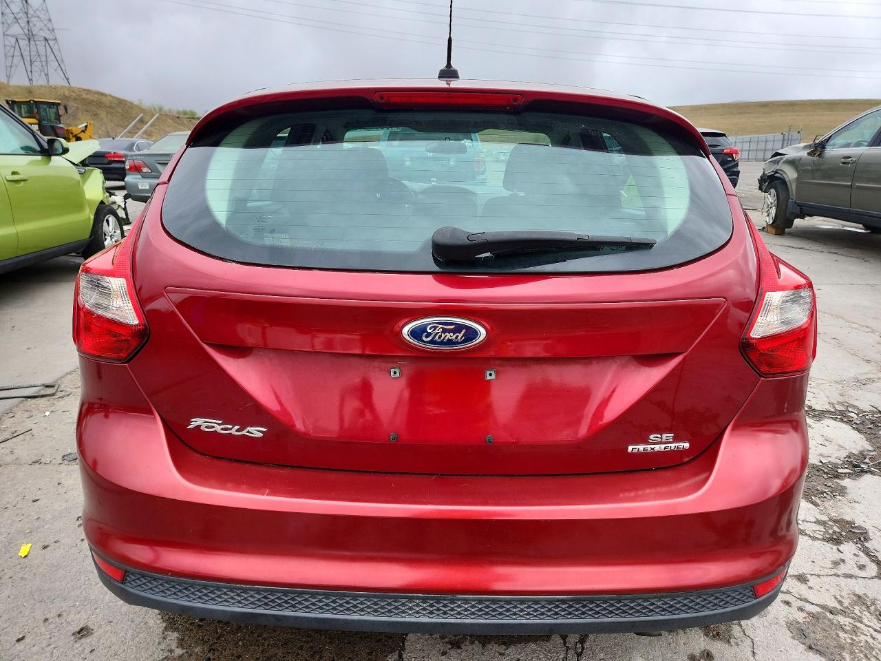 2014 Ford Focus Se Red vin: 1FADP3K20EL220053