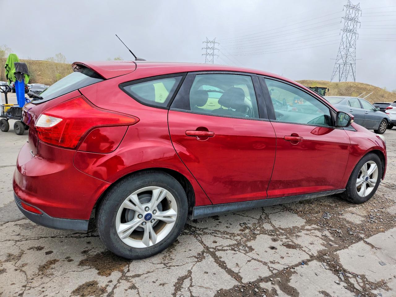 2014 Ford Focus Se Red vin: 1FADP3K20EL220053
