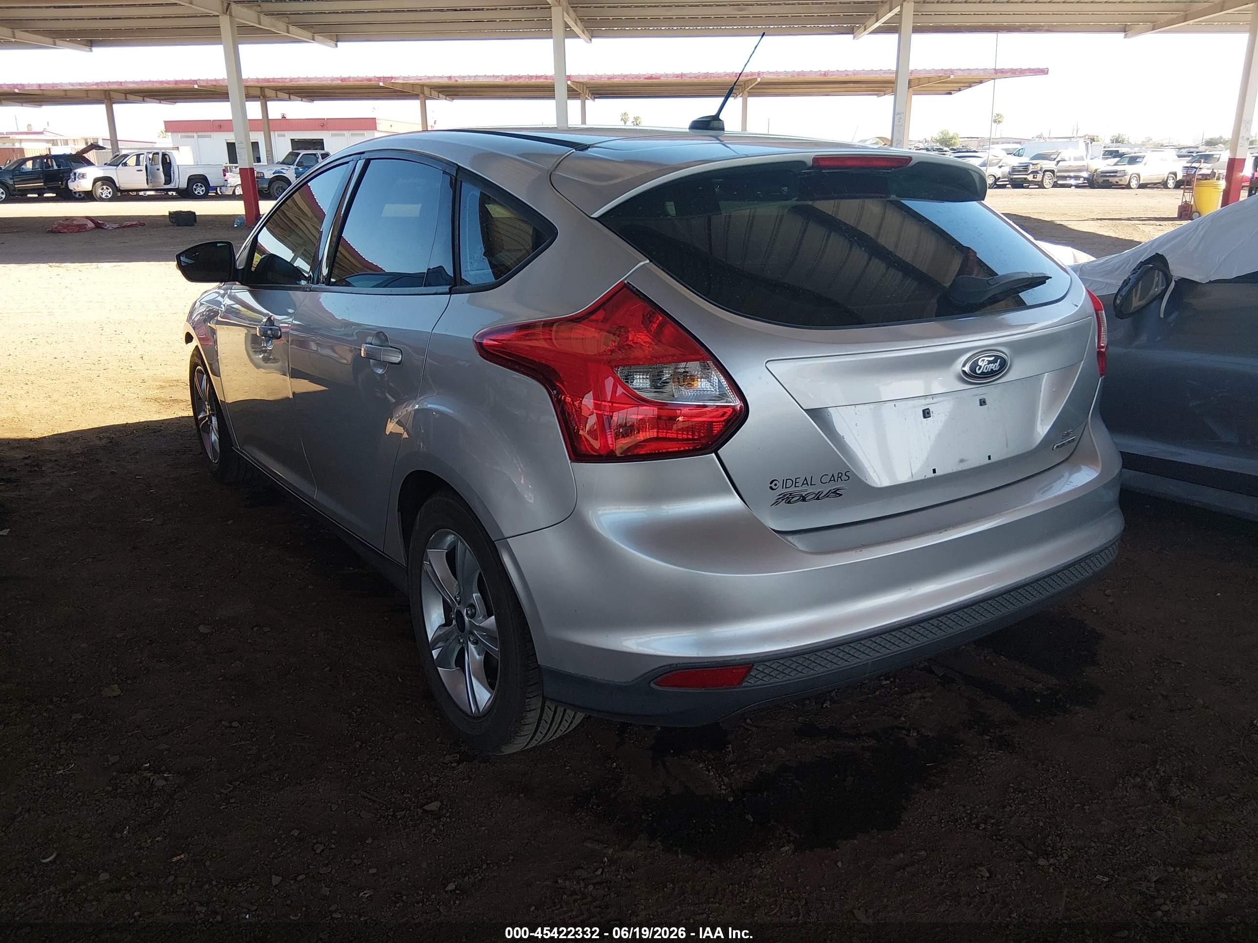 2014 Ford Focus Se Silver vin: 1FADP3K20EL239671