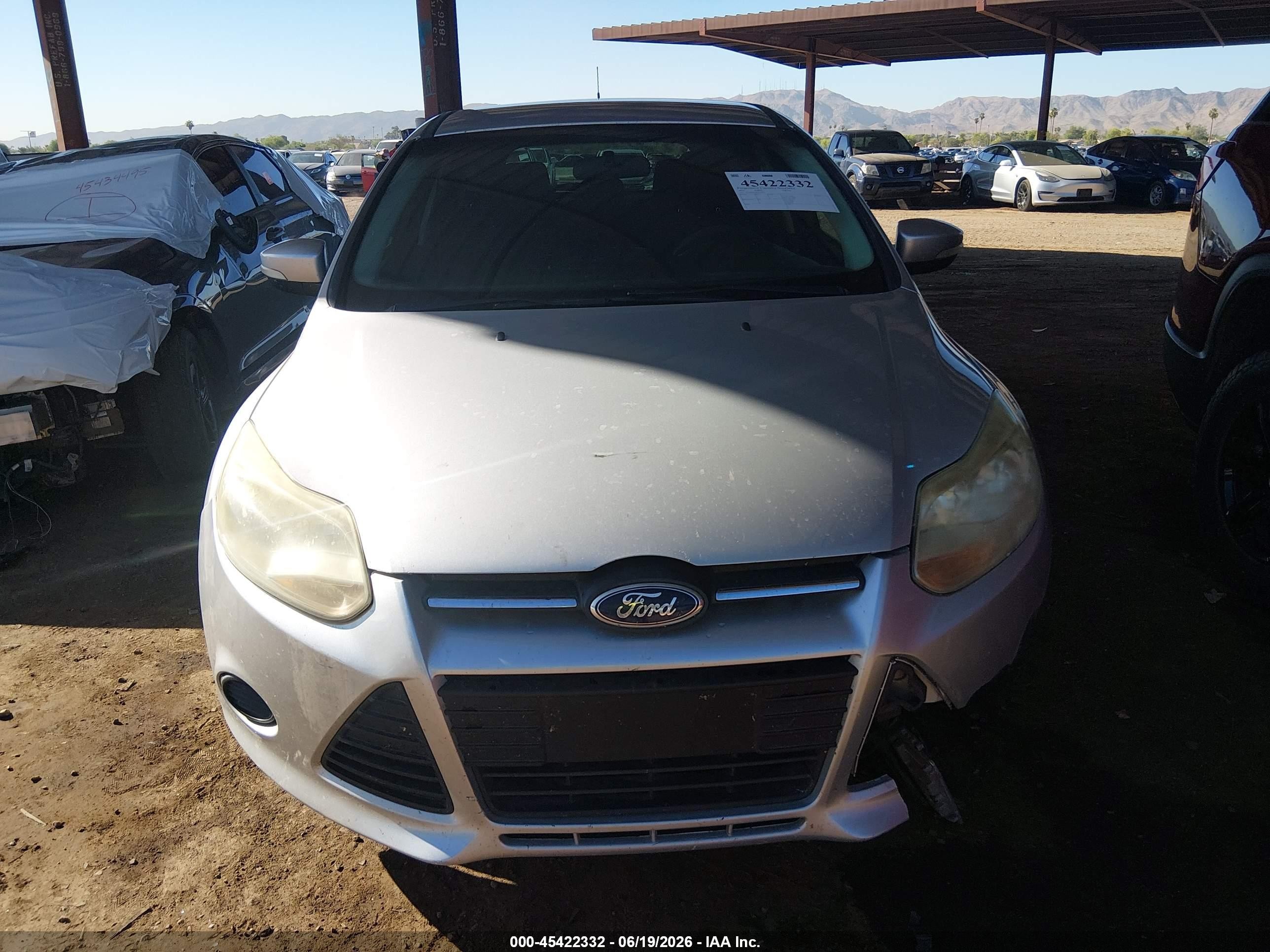 2014 Ford Focus Se Silver vin: 1FADP3K20EL239671