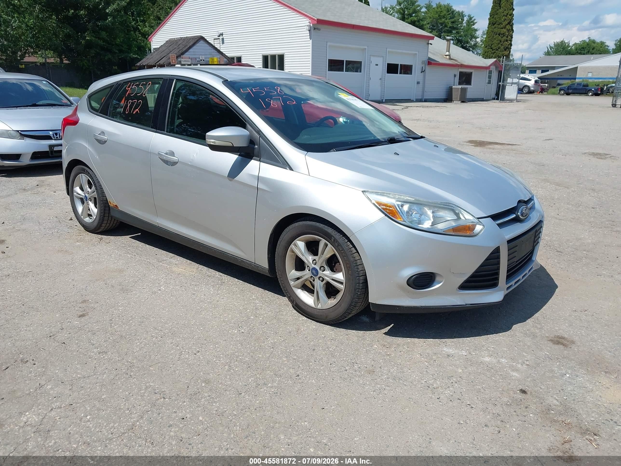 2014 Ford Focus Se Silver vin: 1FADP3K20EL243199
