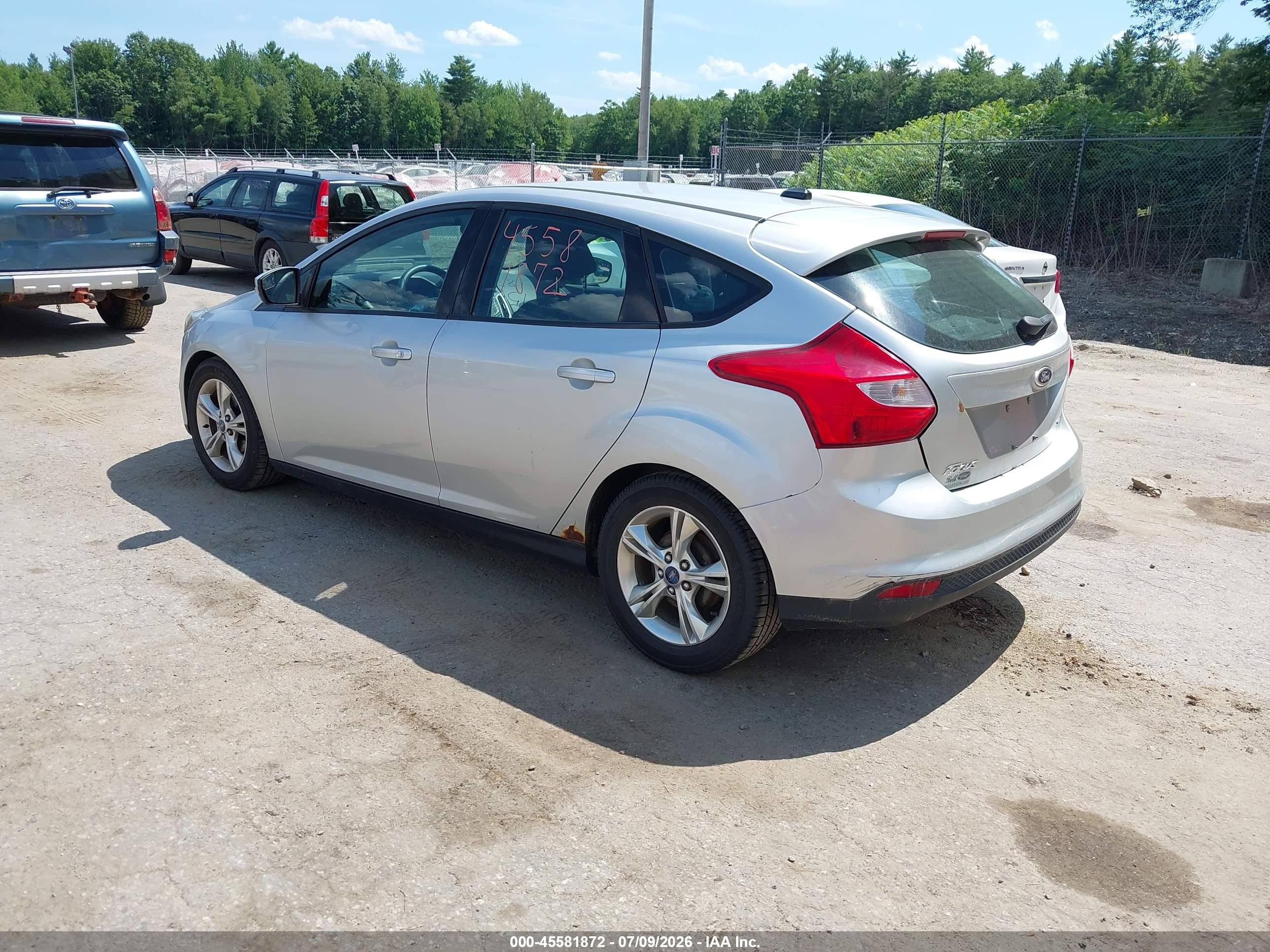 2014 Ford Focus Se Silver vin: 1FADP3K20EL243199