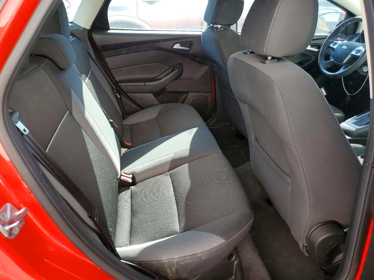 2014 Ford Focus Se Red vin: 1FADP3K20EL312473
