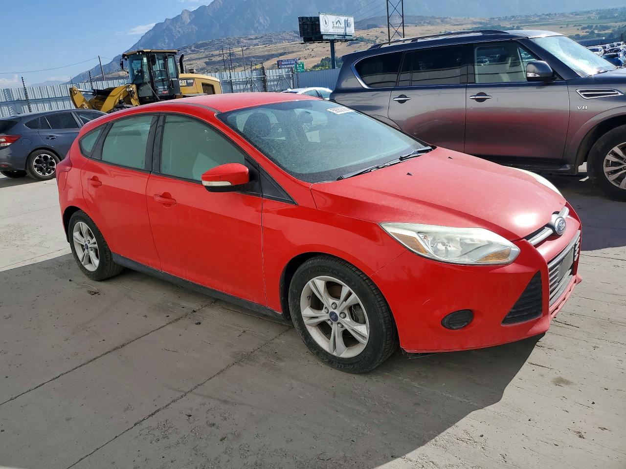 2014 Ford Focus Se Red vin: 1FADP3K20EL312473