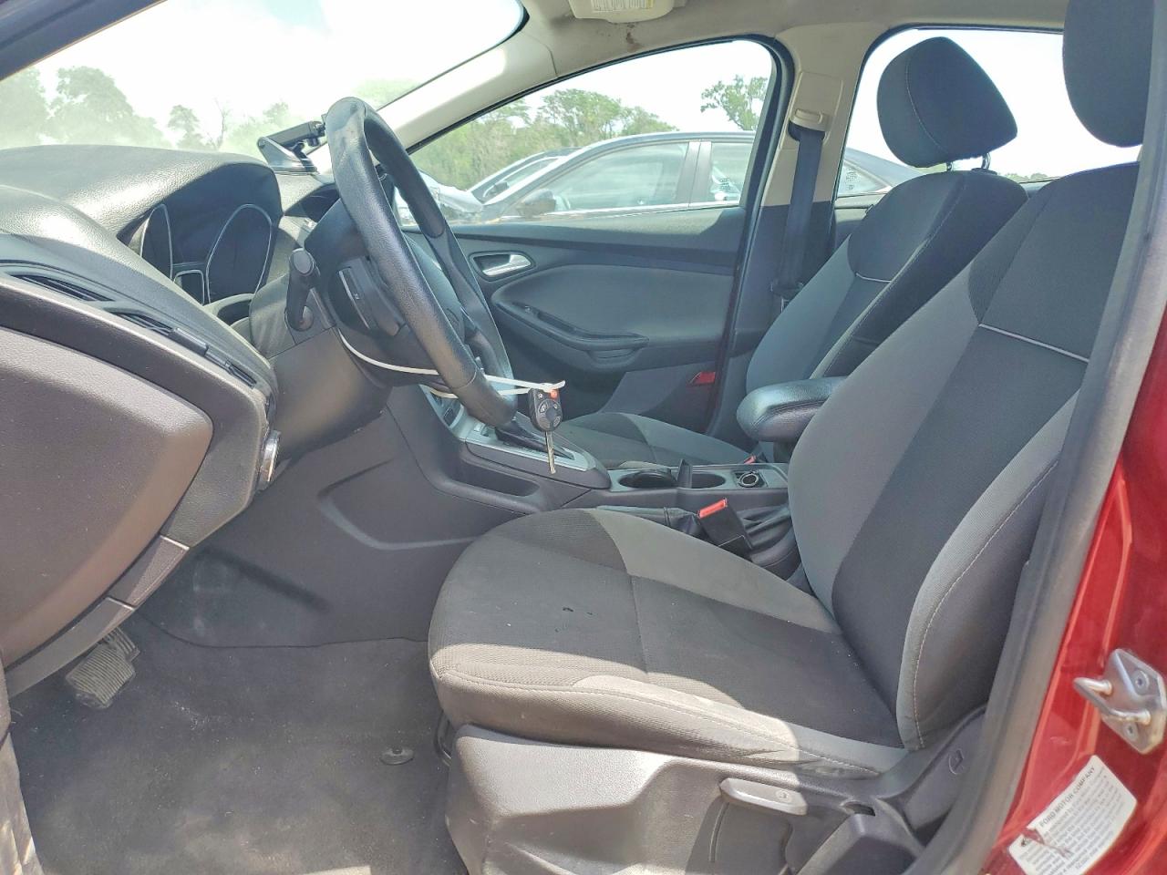 2014 Ford Focus Se Красный vin: 1FADP3K20EL350737