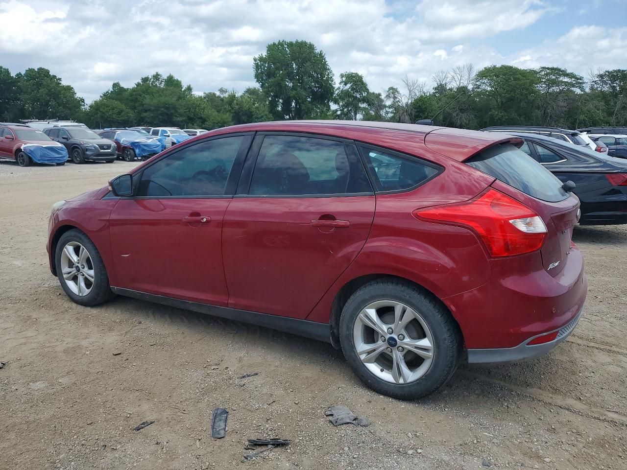 2014 Ford Focus Se Красный vin: 1FADP3K20EL350737