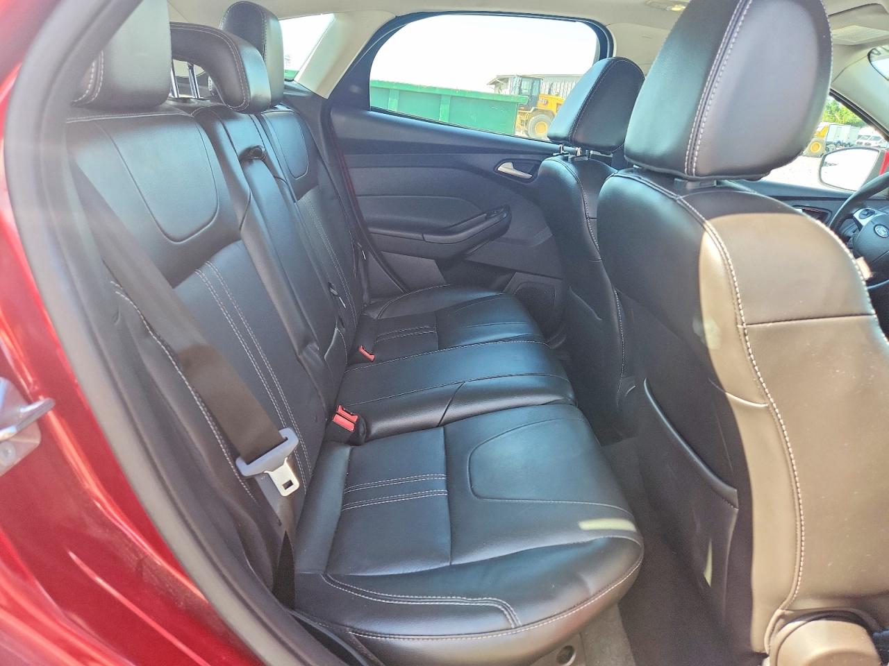 2014 Ford Focus Se Burgundy vin: 1FADP3K20EL363021