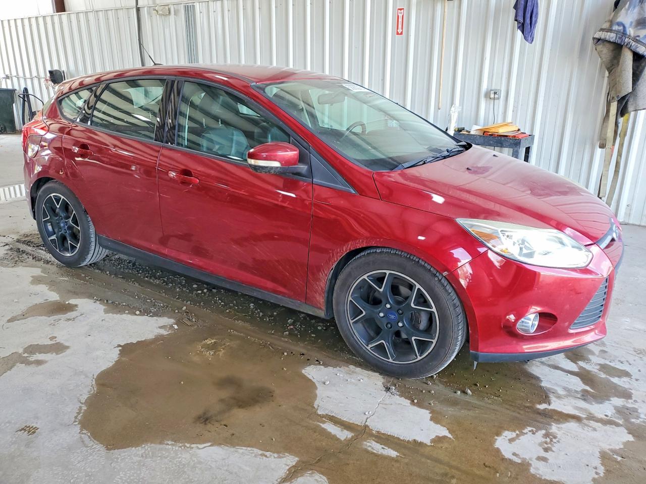 2014 Ford Focus Se Red vin: 1FADP3K20EL371913