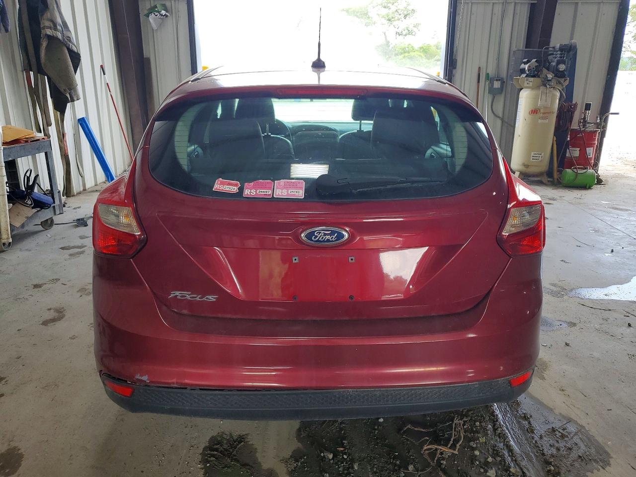 2014 Ford Focus Se Red vin: 1FADP3K20EL371913