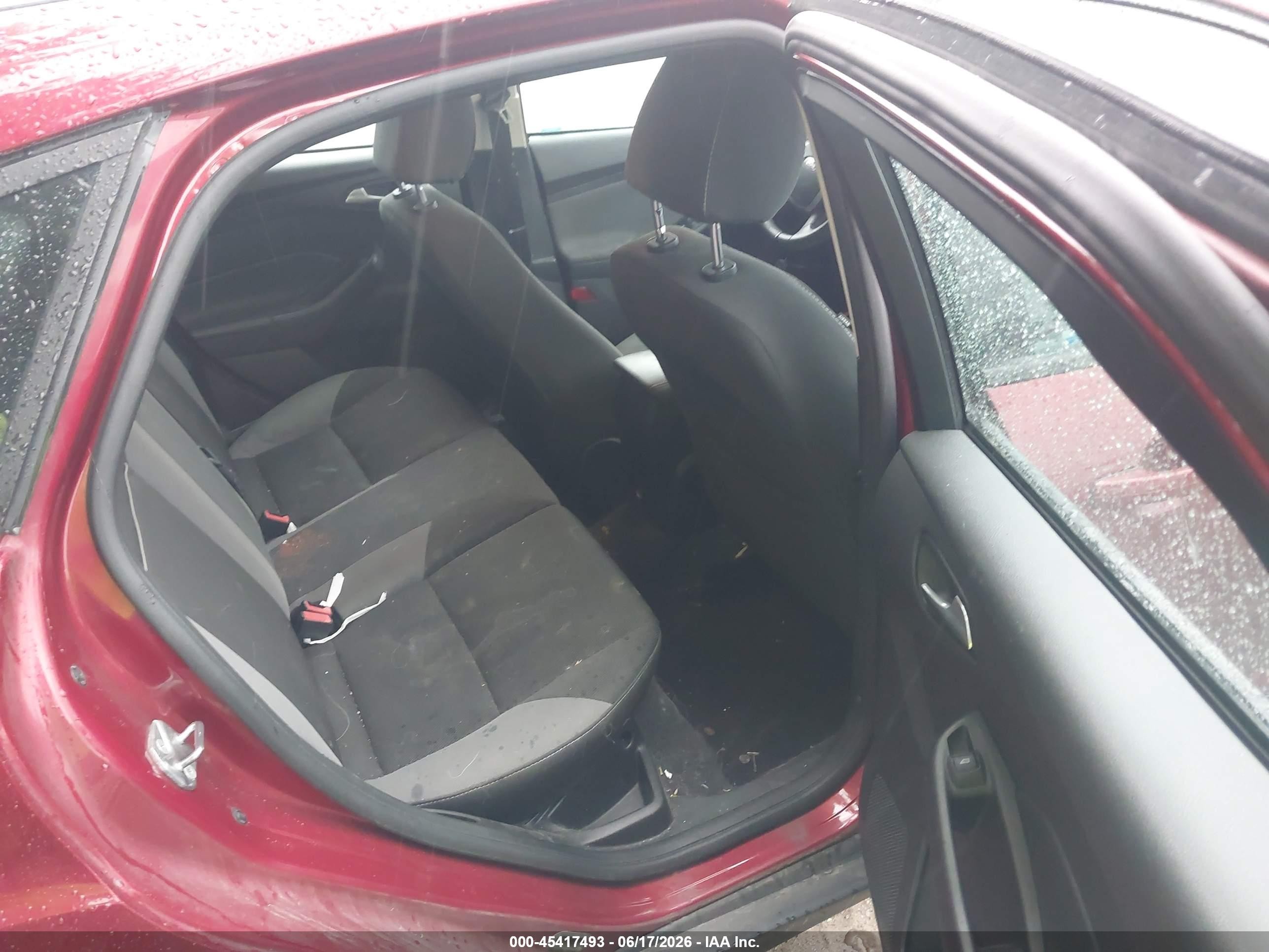 2014 Ford Focus Se Red vin: 1FADP3K20EL389053