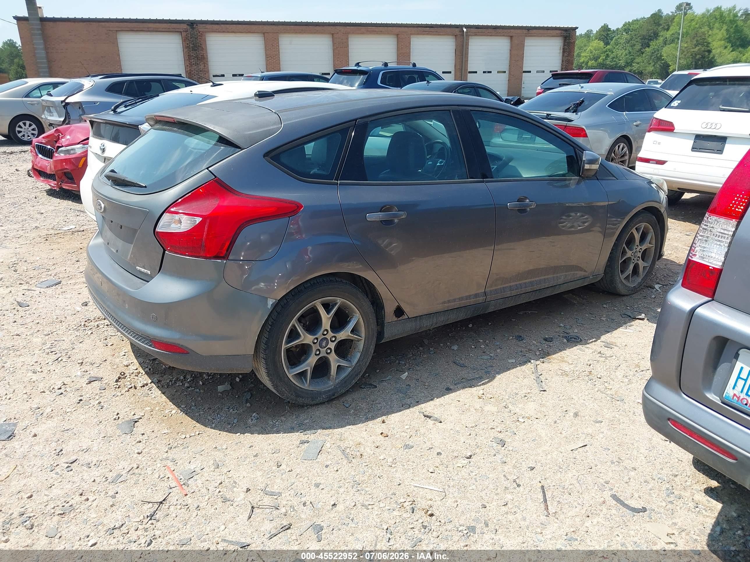 2014 Ford Focus Se Gray vin: 1FADP3K20EL395676