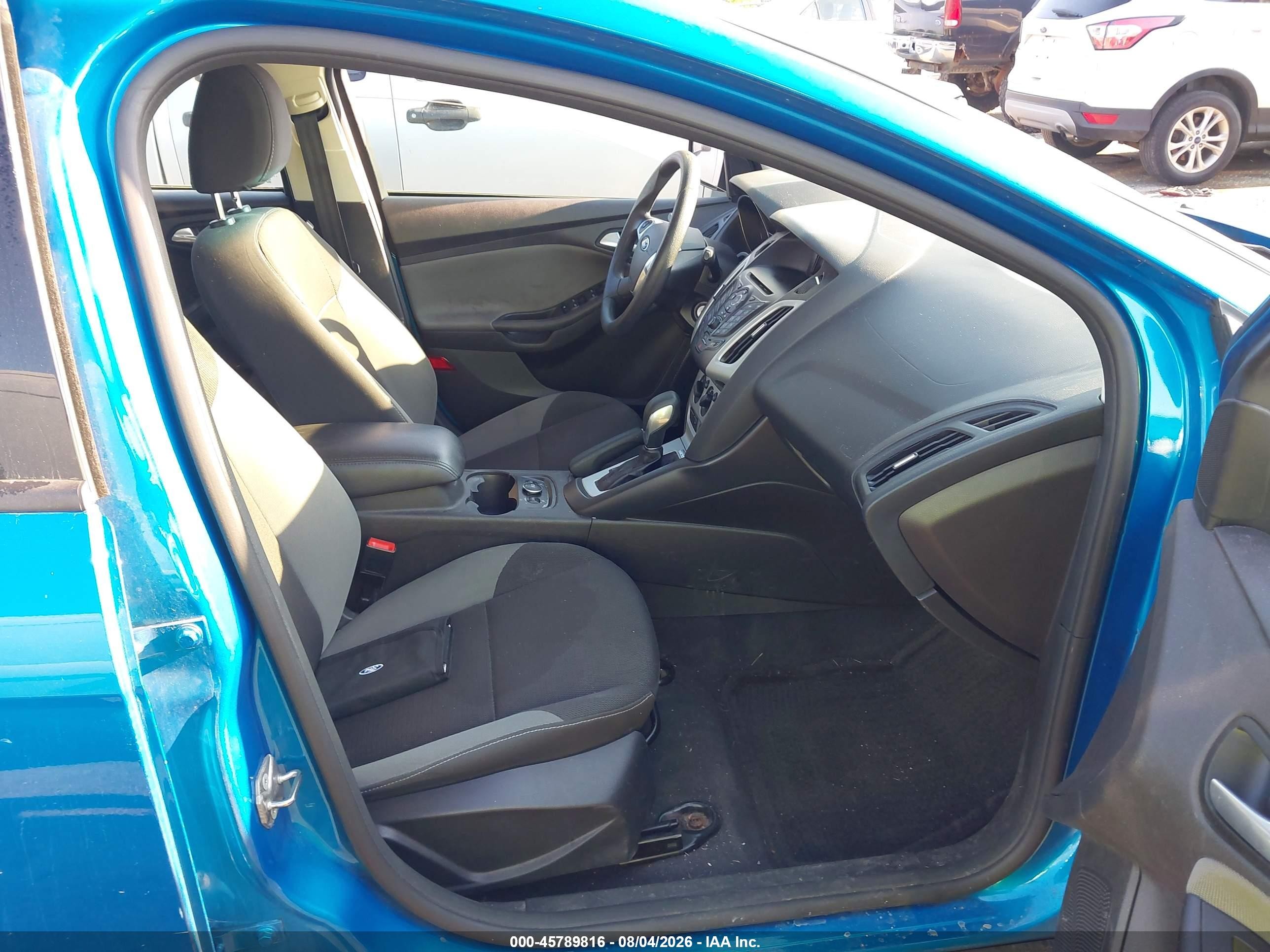 2014 Ford Focus Se Blue vin: 1FADP3K20EL431995