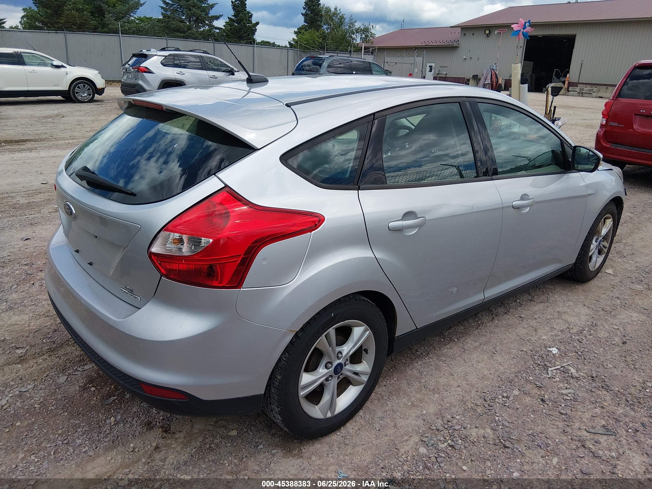 2014 Ford Focus Se Silver vin: 1FADP3K20EL441524