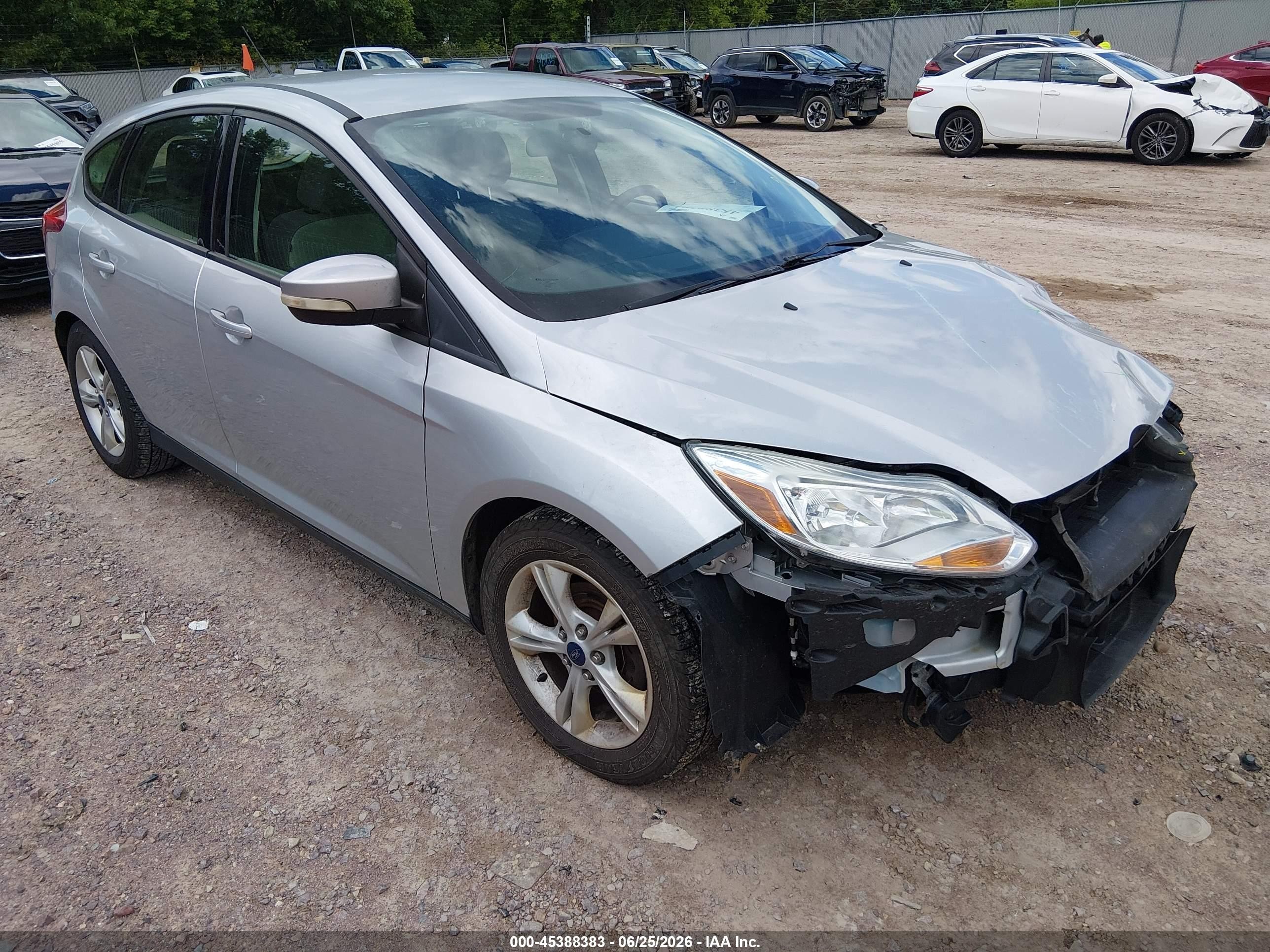 2014 Ford Focus Se Silver vin: 1FADP3K20EL441524