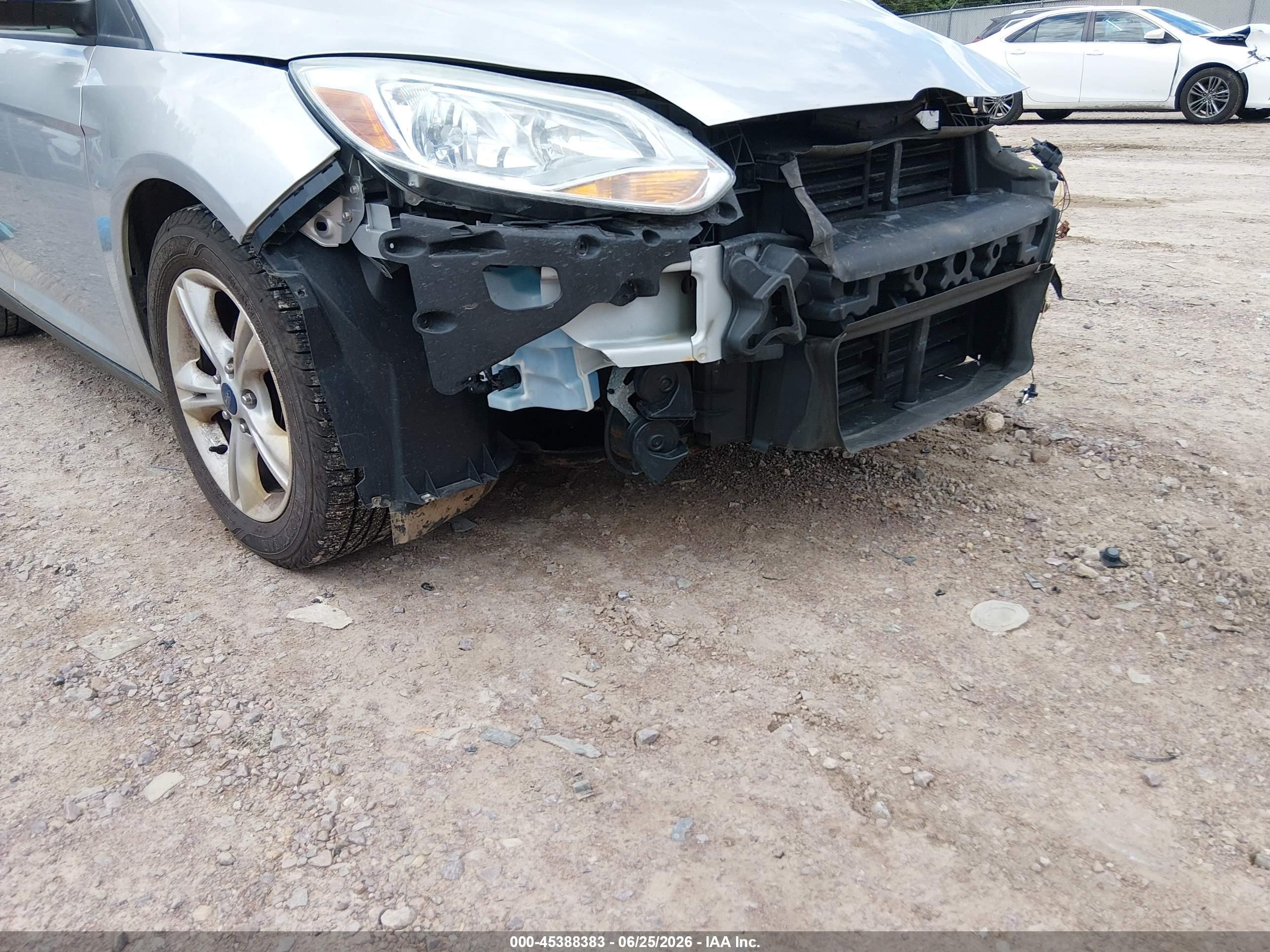 2014 Ford Focus Se Silver vin: 1FADP3K20EL441524