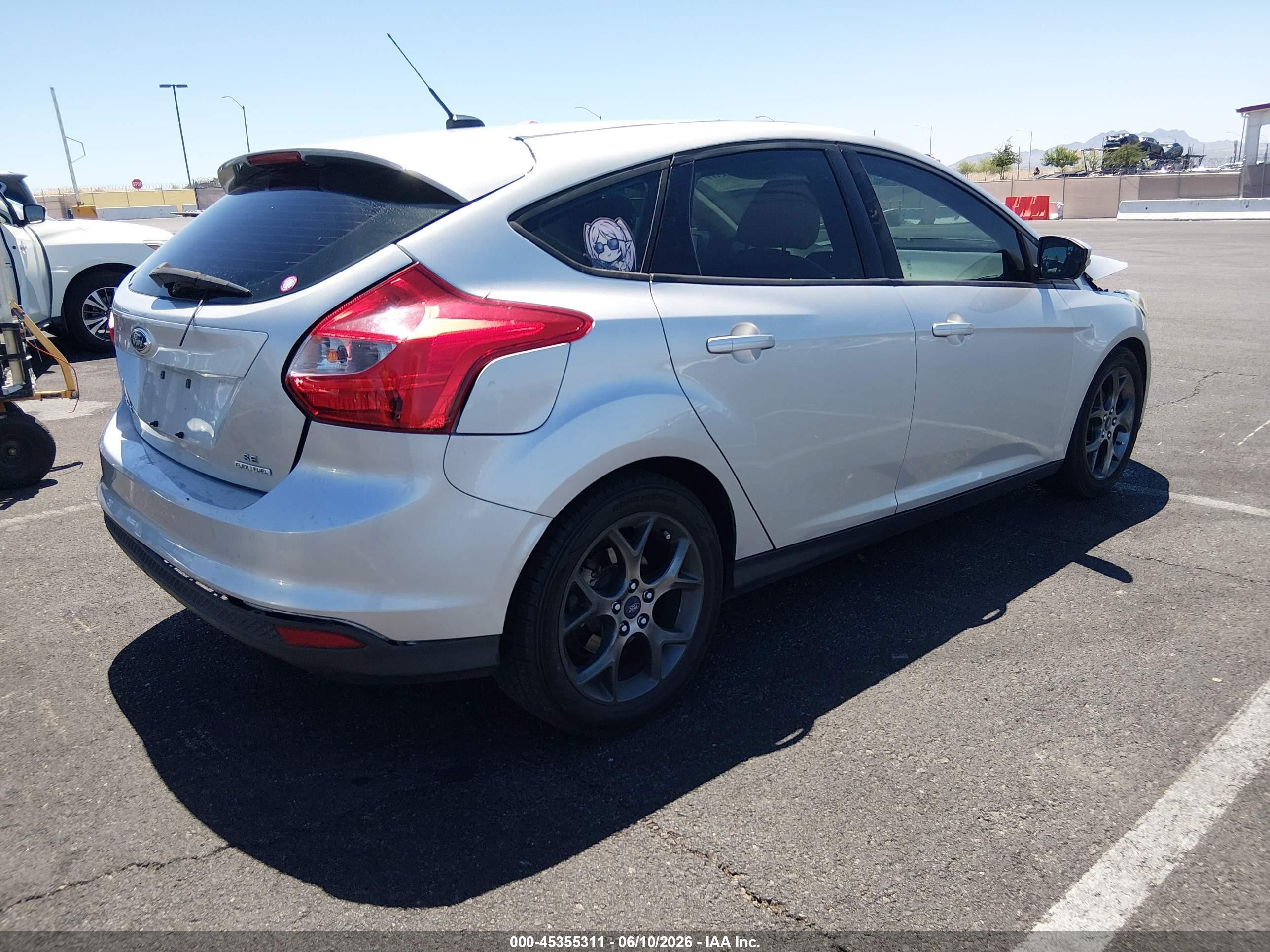 2014 Ford Focus Se Silver vin: 1FADP3K20EL444133