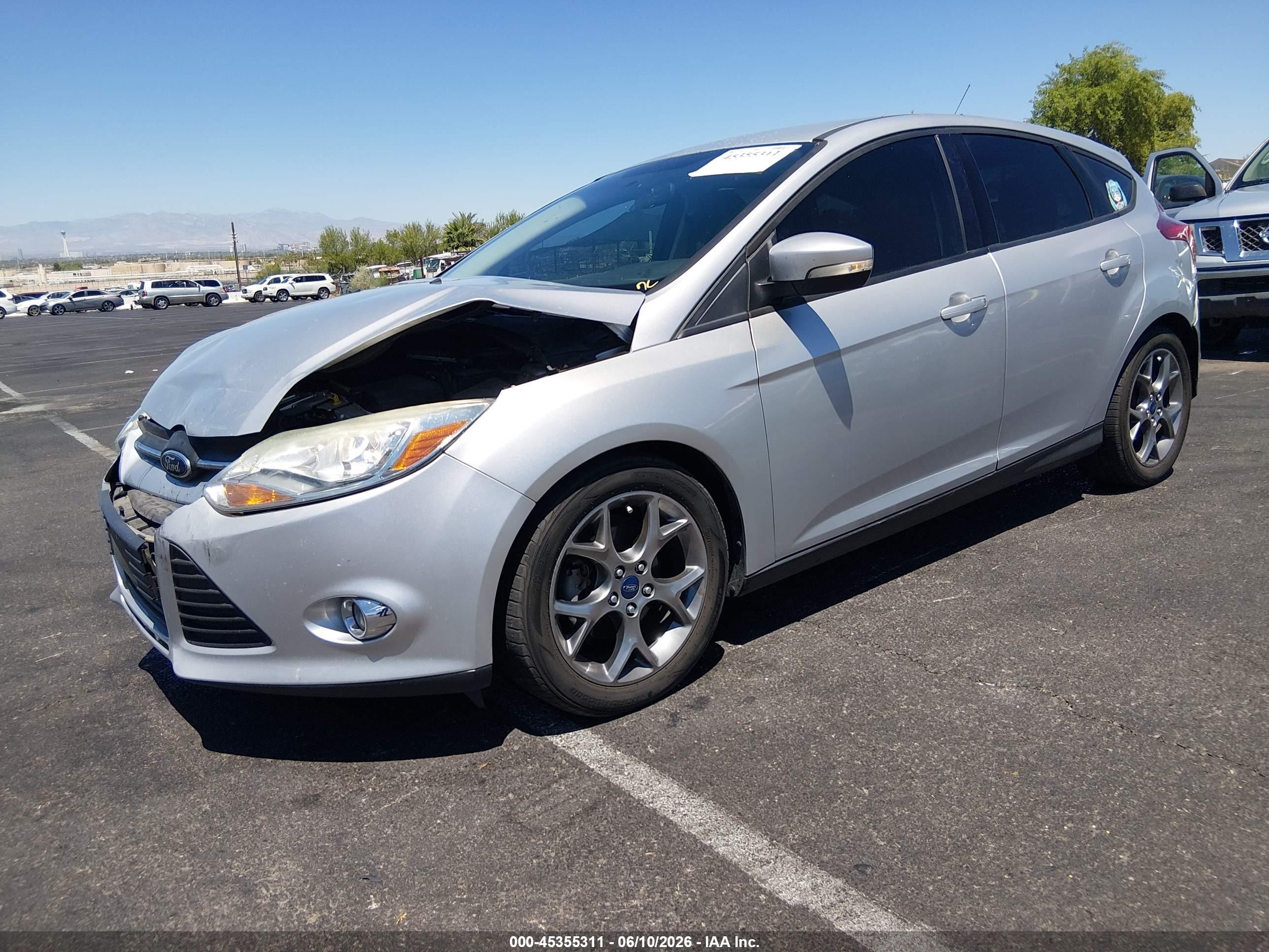 2014 Ford Focus Se Silver vin: 1FADP3K20EL444133