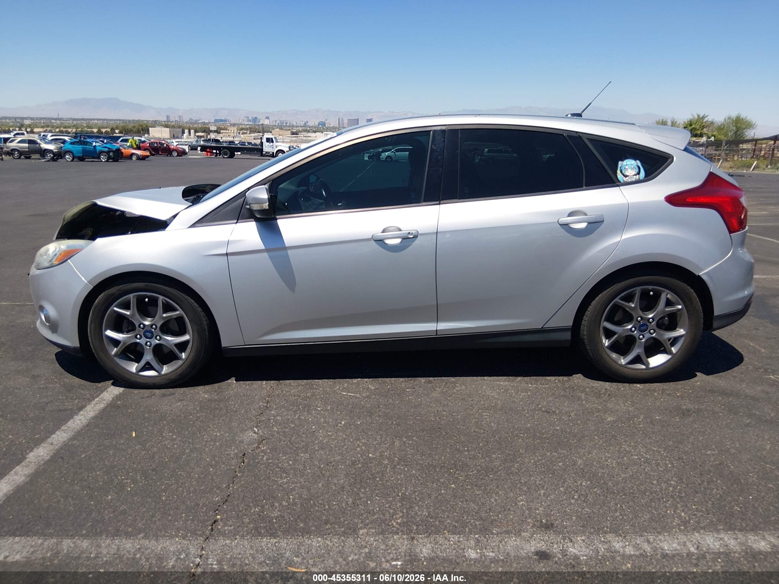 2014 Ford Focus Se Silver vin: 1FADP3K20EL444133