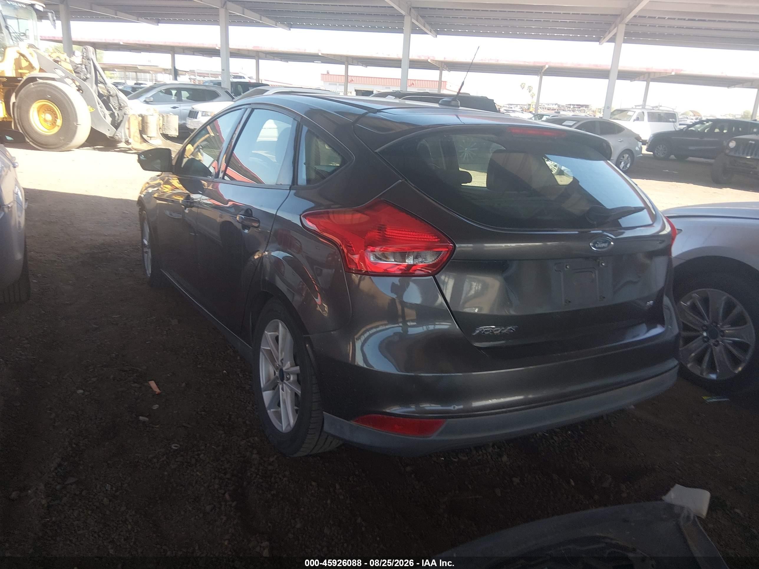 2015 Ford Focus Se Серый vin: 1FADP3K20FL203917