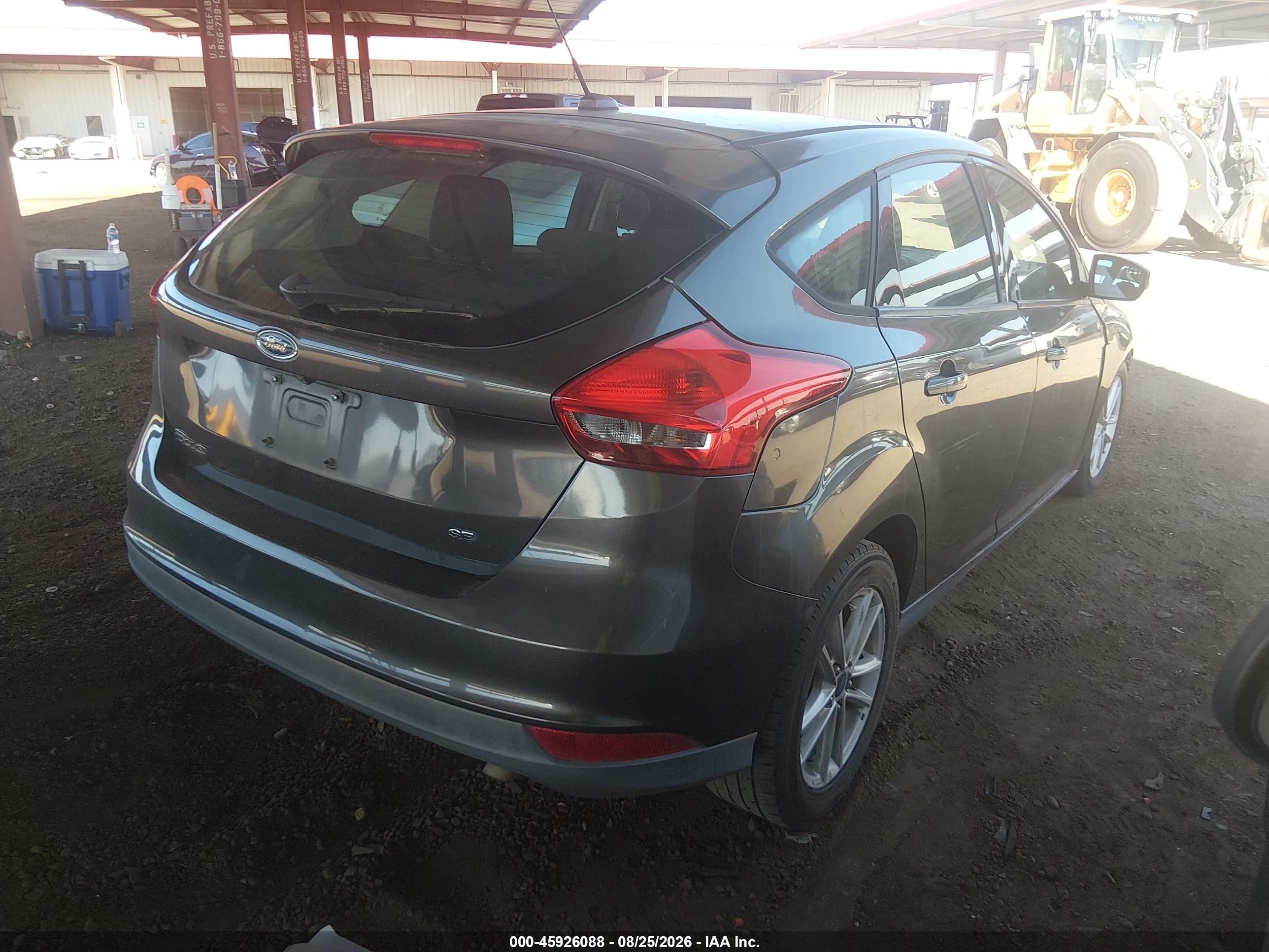 2015 Ford Focus Se Серый vin: 1FADP3K20FL203917