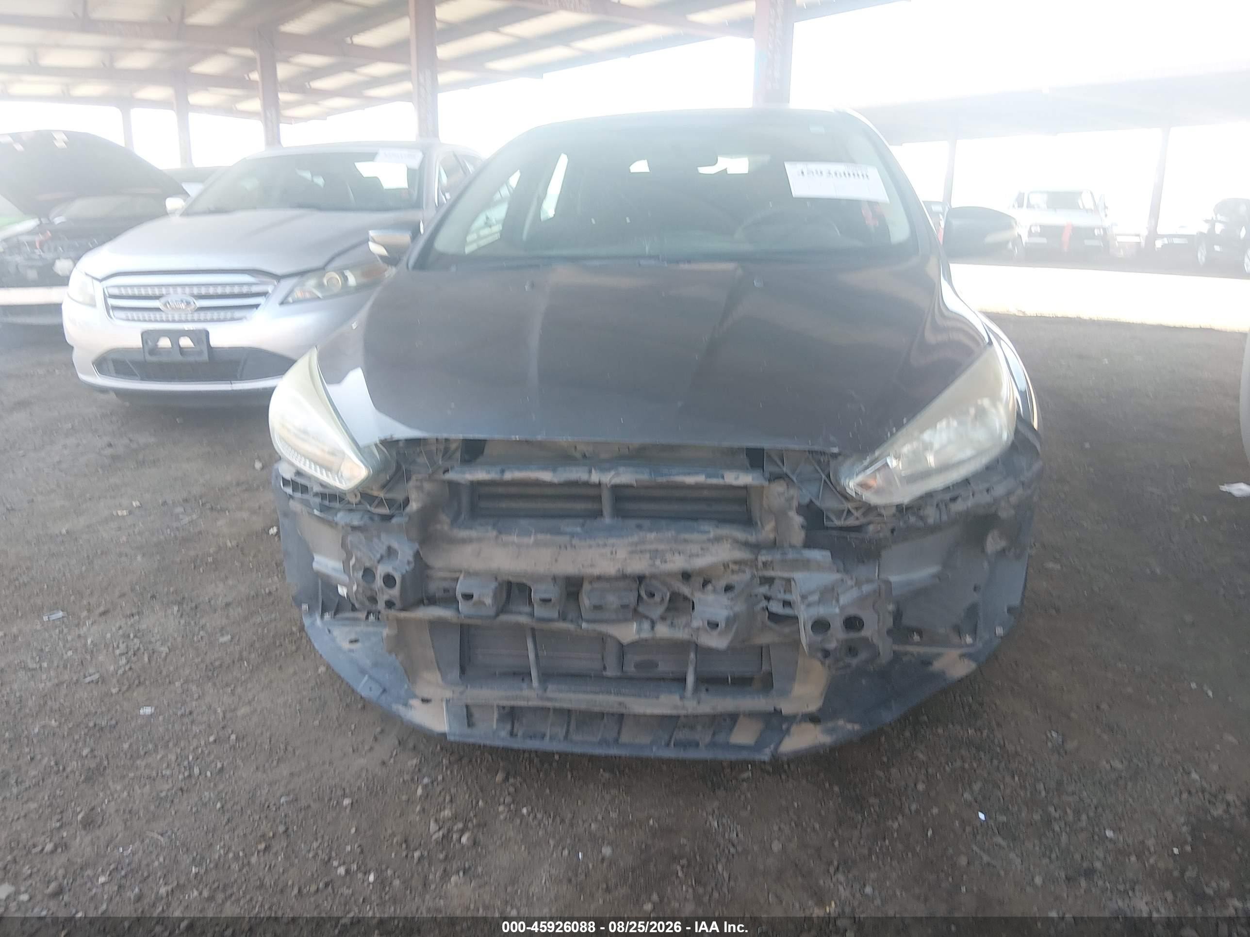 2015 Ford Focus Se Серый vin: 1FADP3K20FL203917