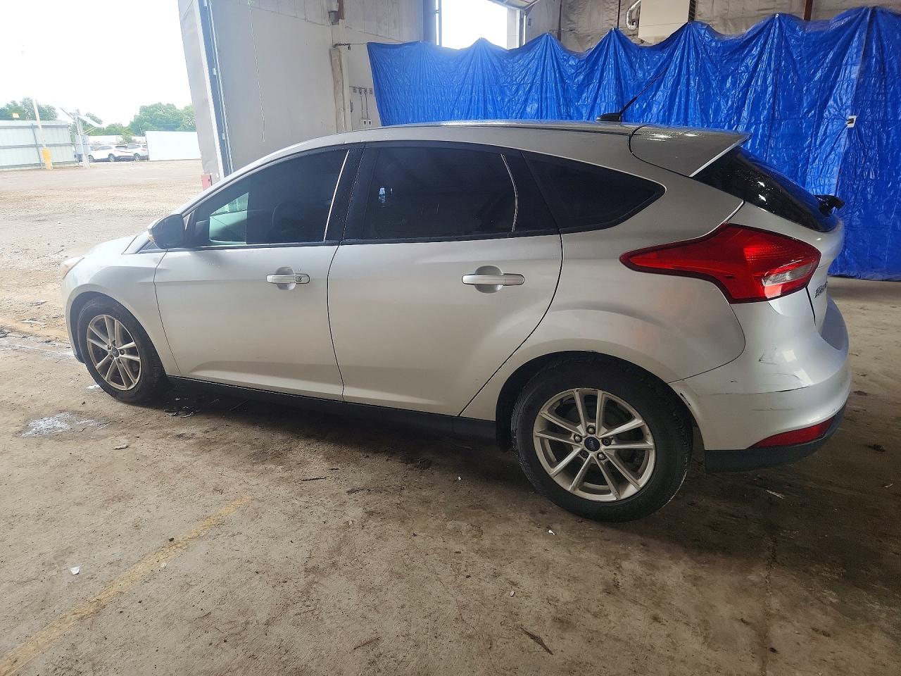 2015 Ford Focus Se Silver vin: 1FADP3K20FL223147