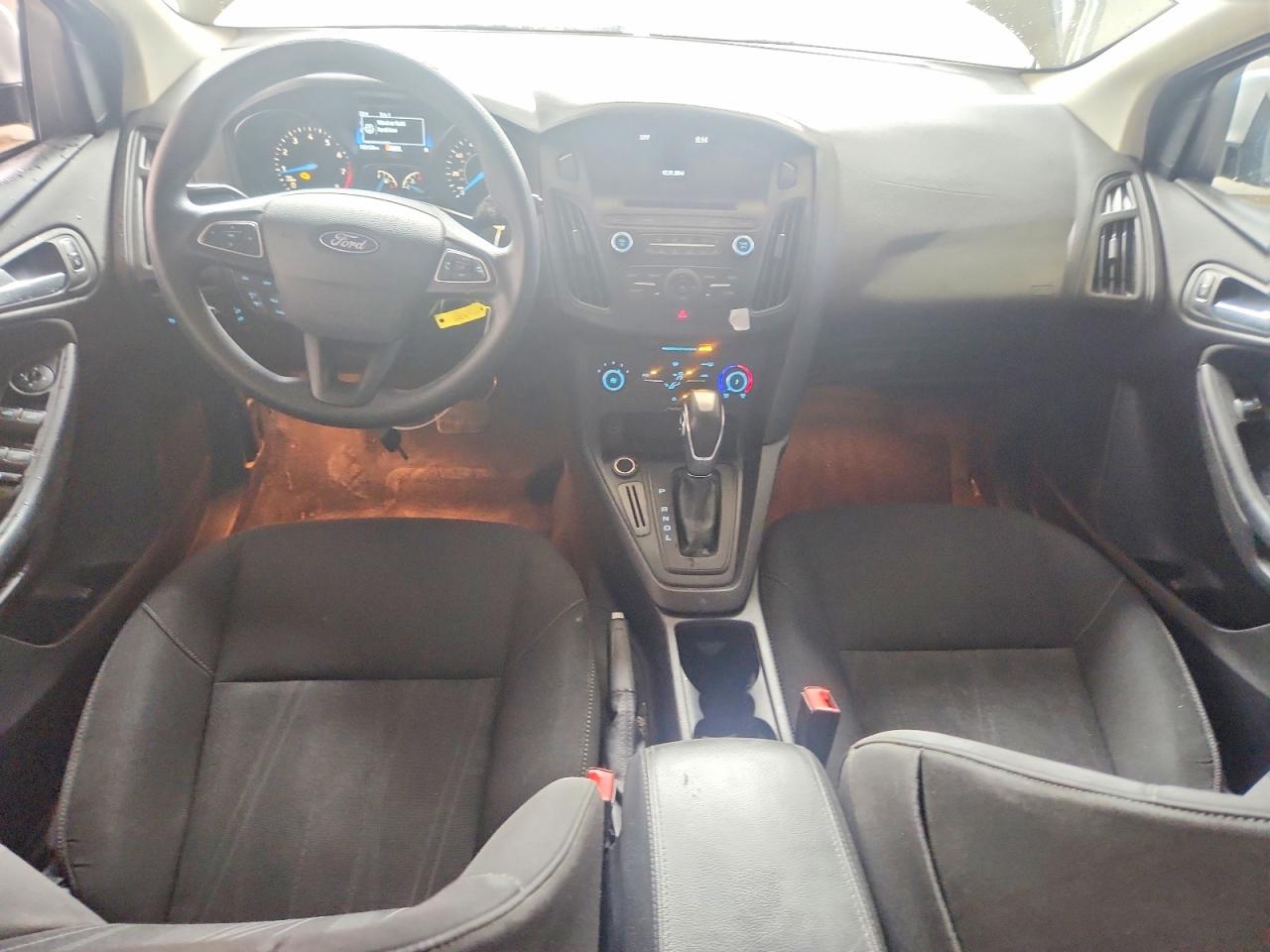 2015 Ford Focus Se Silver vin: 1FADP3K20FL223147