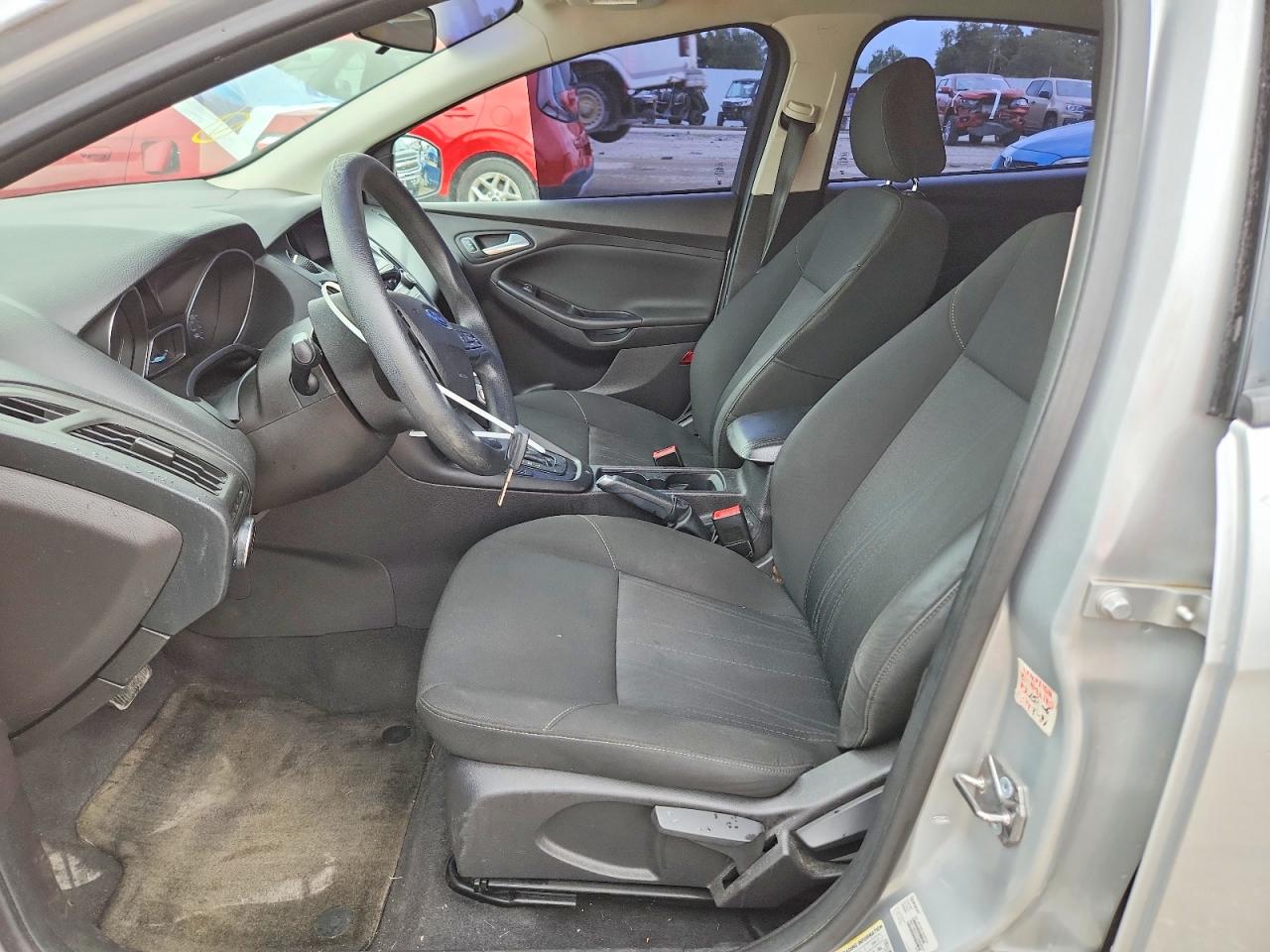 2015 Ford Focus Se Silver vin: 1FADP3K20FL223147