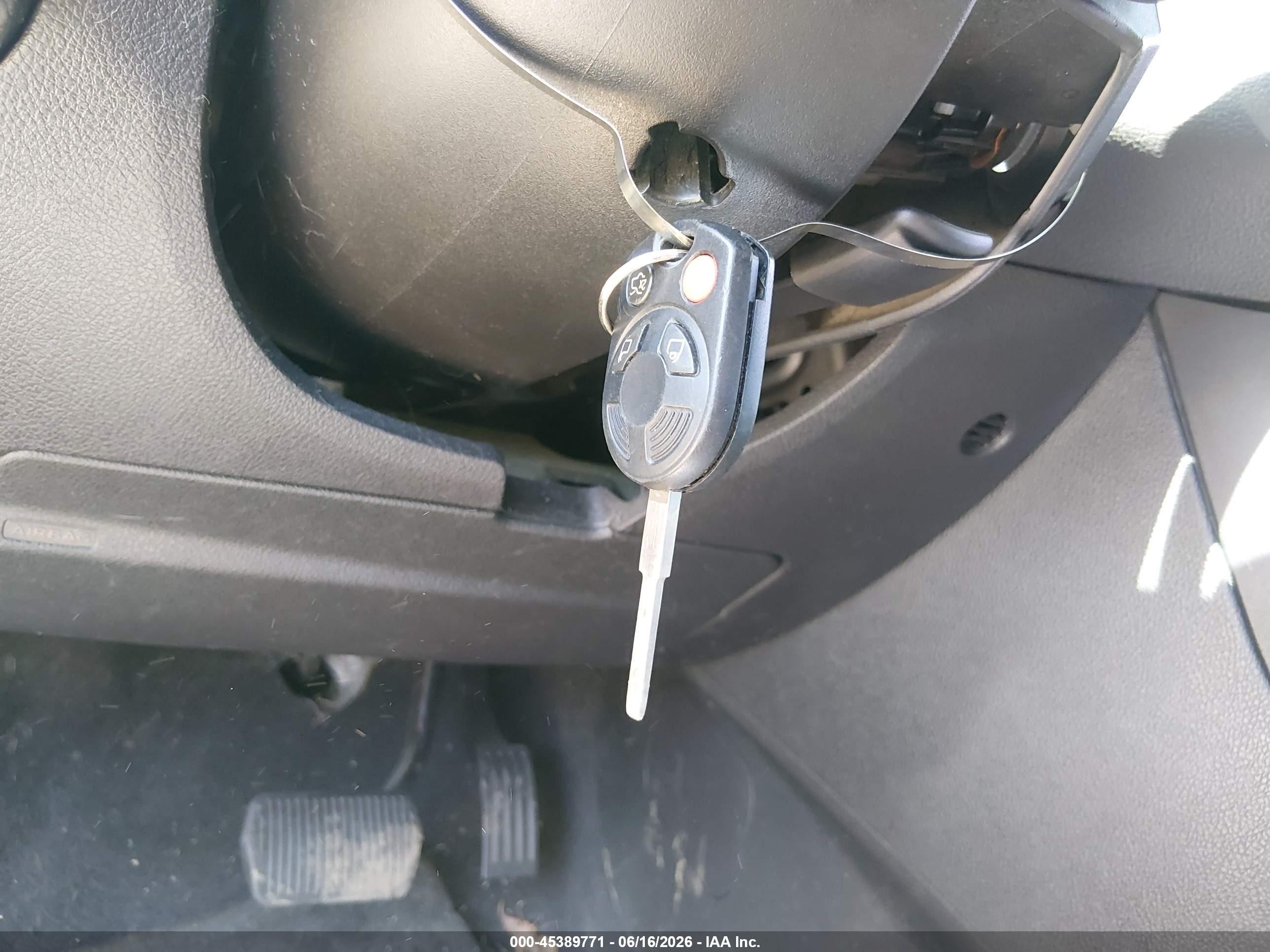2015 Ford Focus Se White vin: 1FADP3K20FL228574