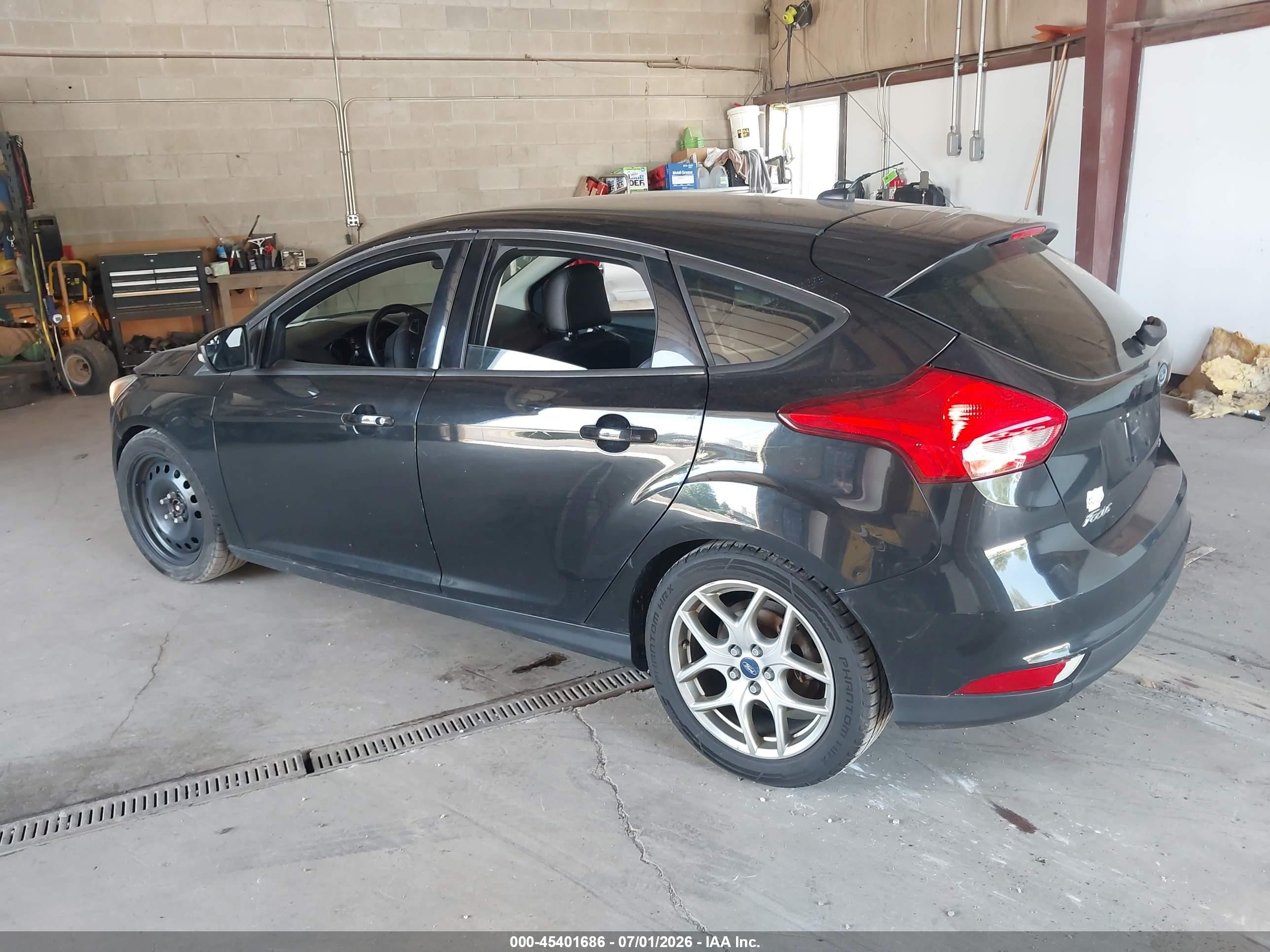 2015 Ford Focus Se Black vin: 1FADP3K20FL238036