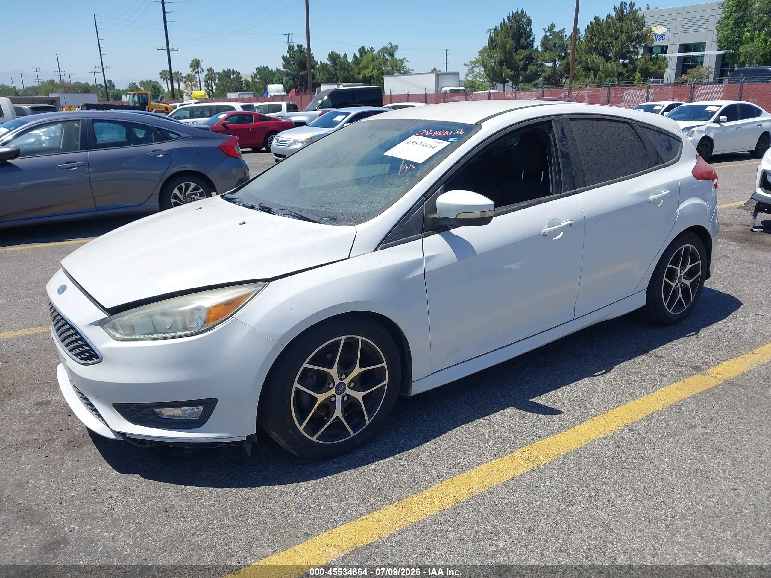 2015 Ford Focus Se White vin: 1FADP3K20FL241356