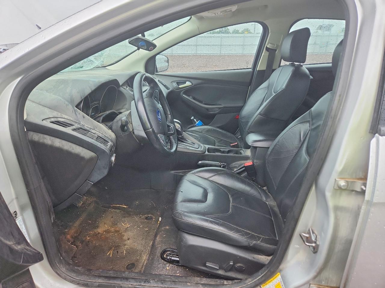 2015 Ford Focus Se Silver vin: 1FADP3K20FL255502