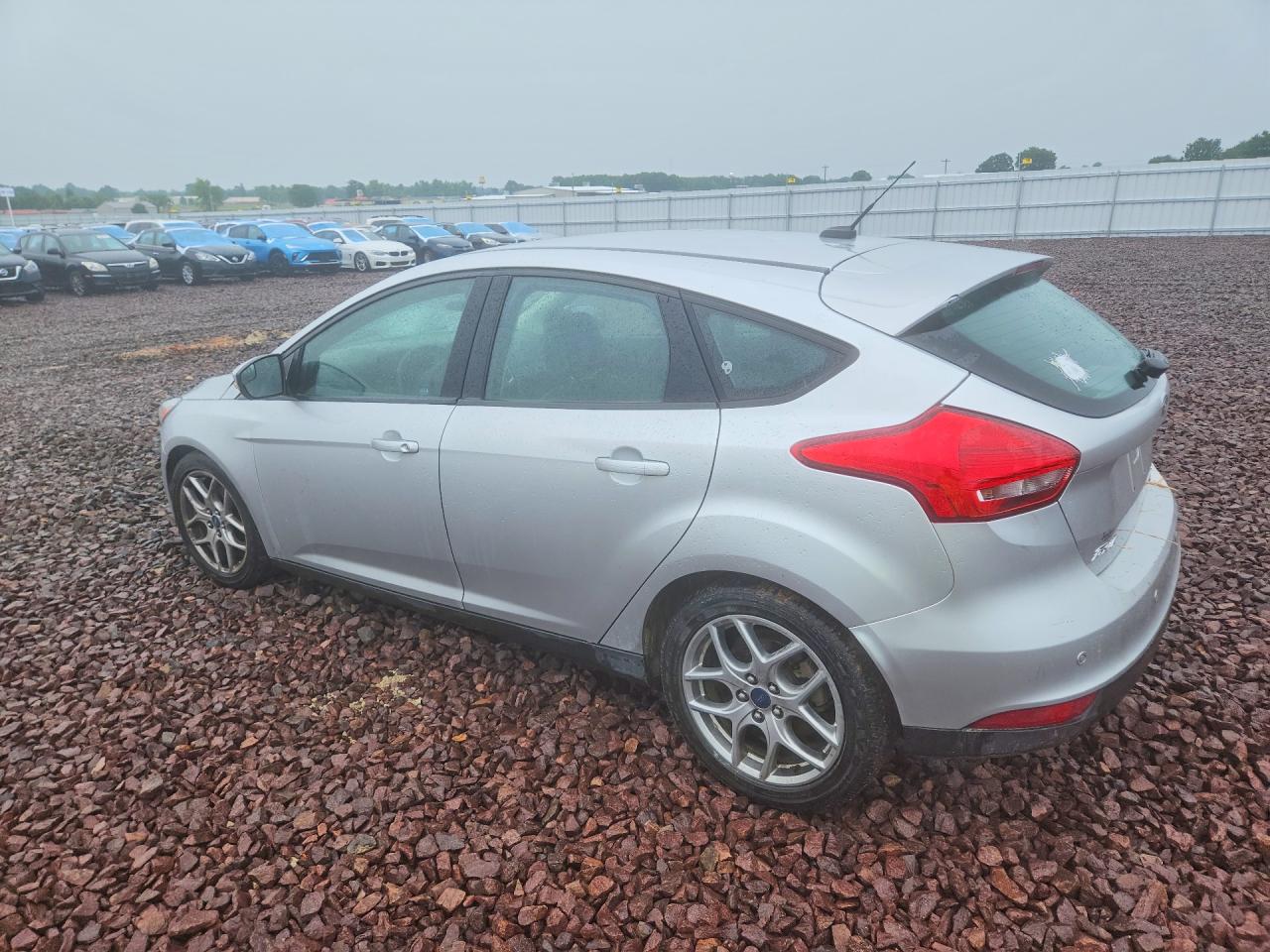 2015 Ford Focus Se Silver vin: 1FADP3K20FL255502