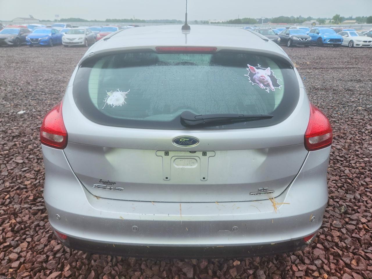 2015 Ford Focus Se Silver vin: 1FADP3K20FL255502