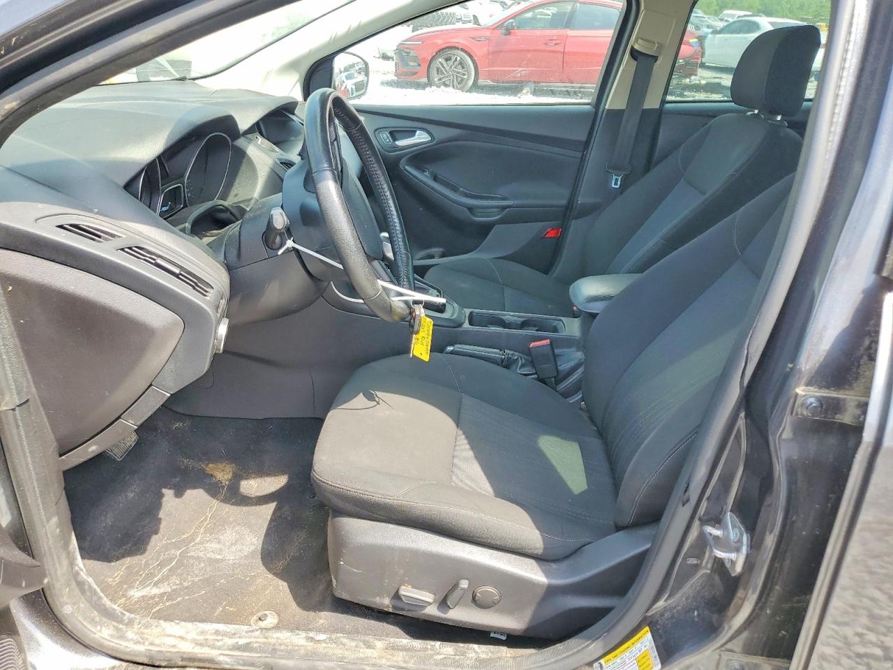 2015 Ford Focus Se Серый vin: 1FADP3K20FL259663