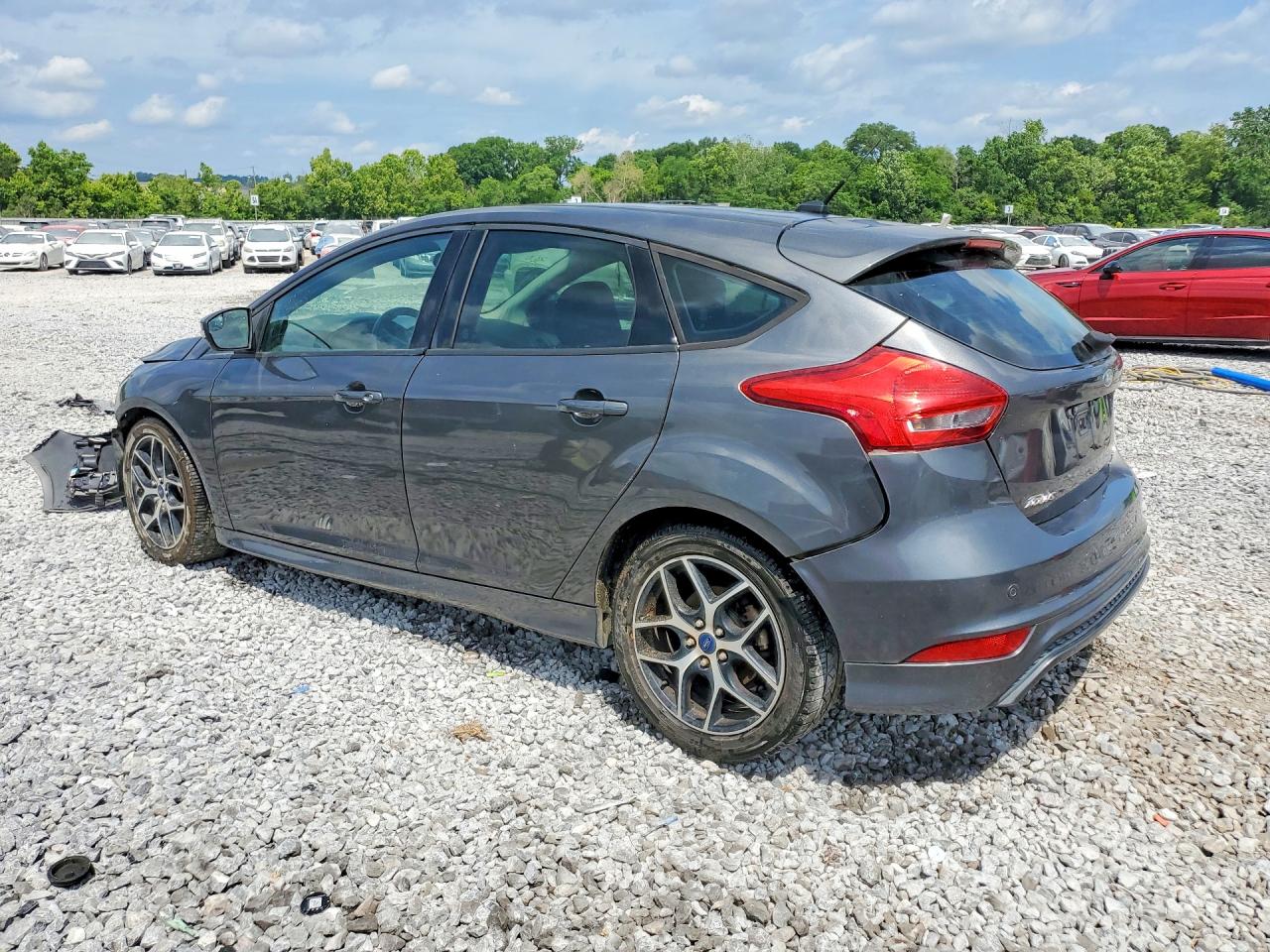 2015 Ford Focus Se Серый vin: 1FADP3K20FL259663