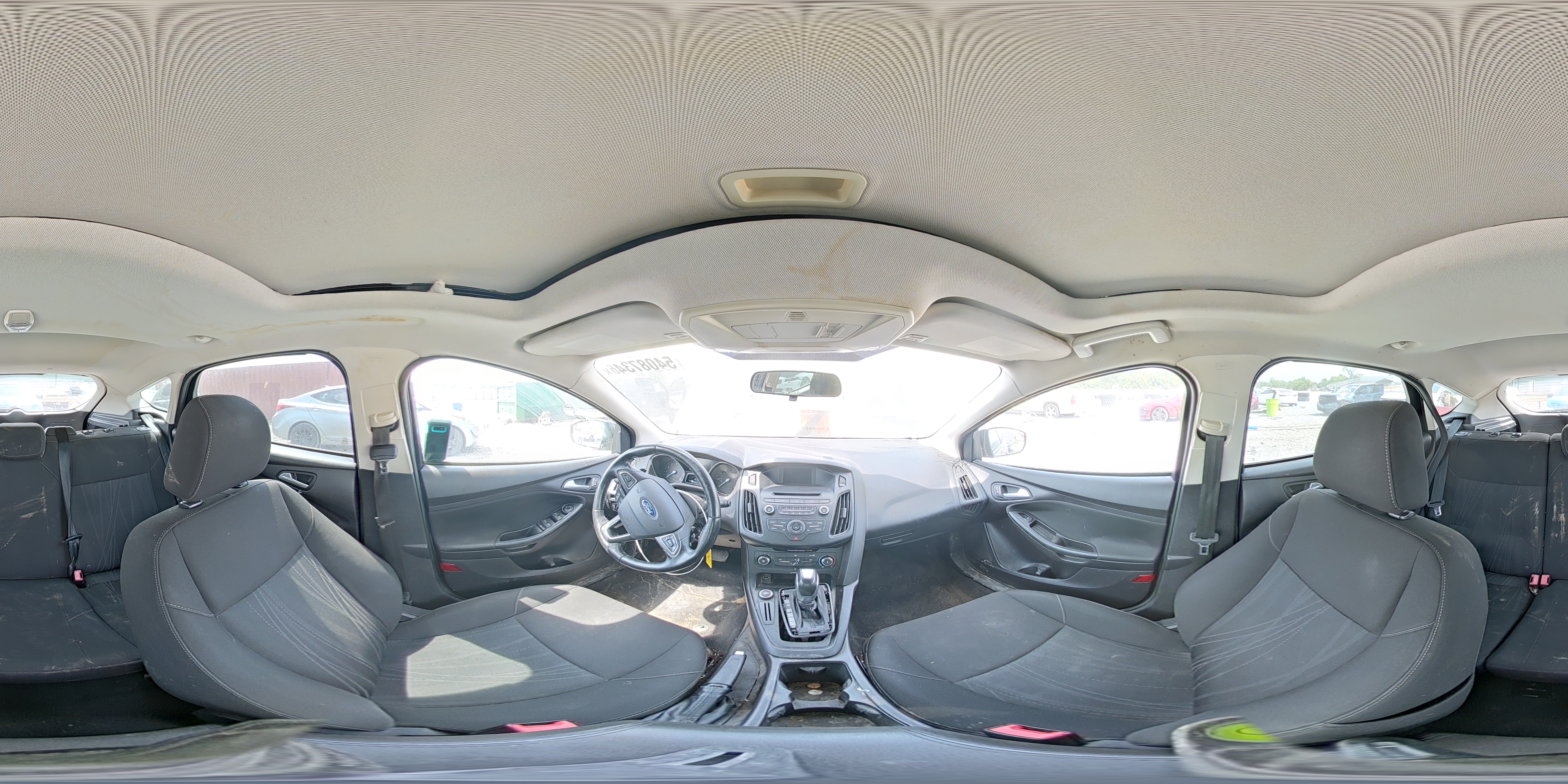 2015 Ford Focus Se Серый vin: 1FADP3K20FL259663