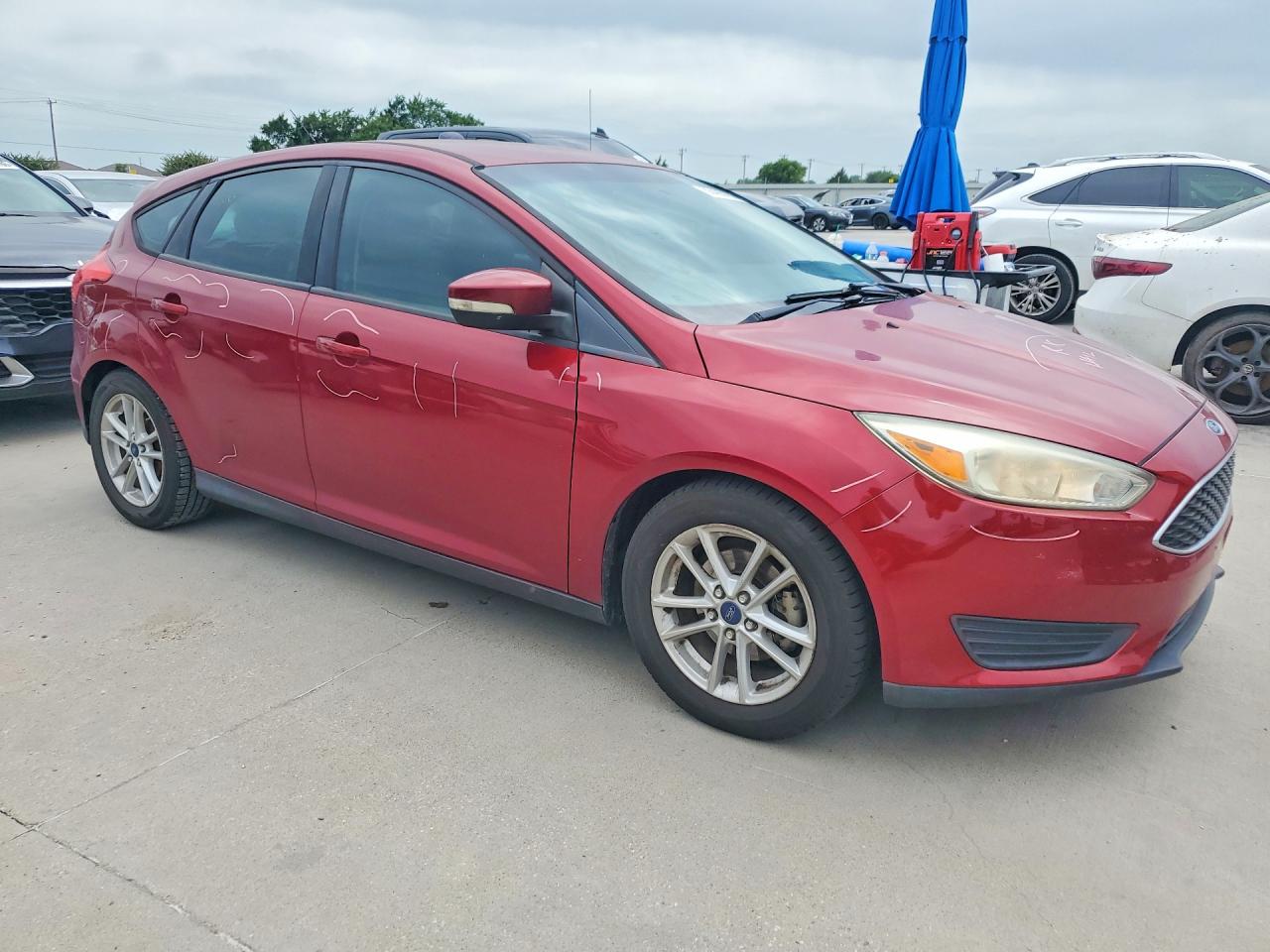 2015 Ford Focus Se Red vin: 1FADP3K20FL261039