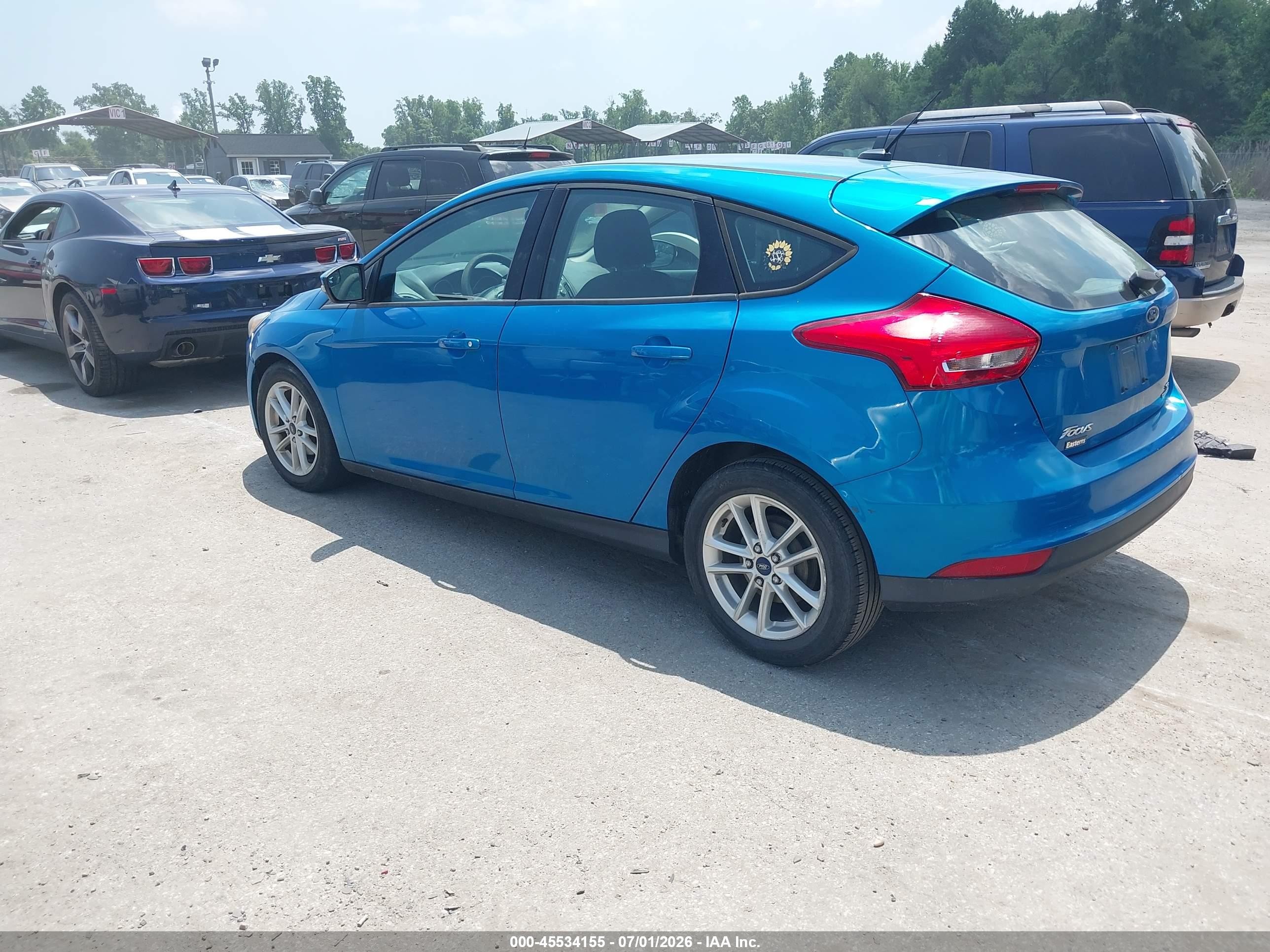2015 Ford Focus Se Blue vin: 1FADP3K20FL295031