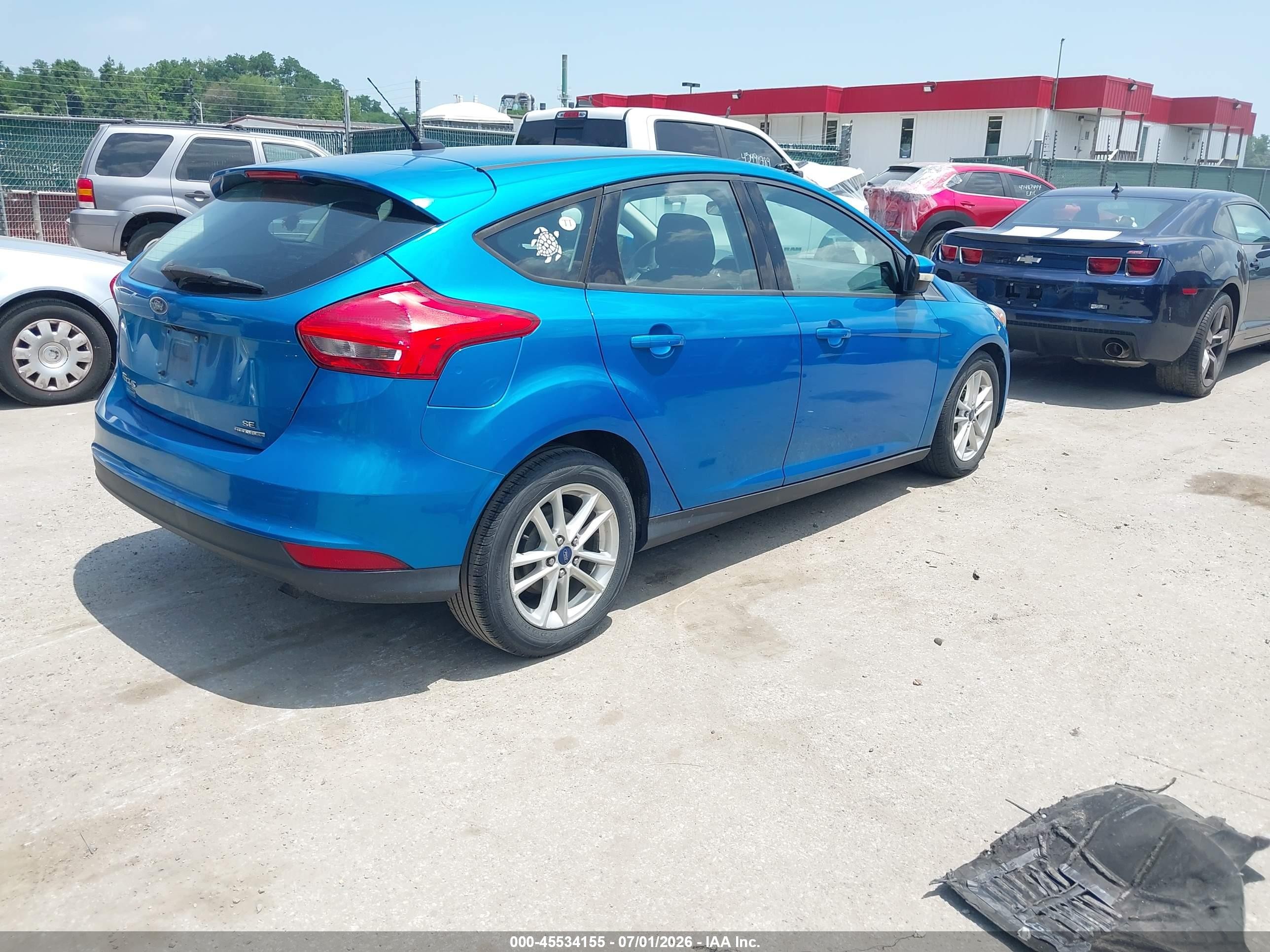 2015 Ford Focus Se Blue vin: 1FADP3K20FL295031