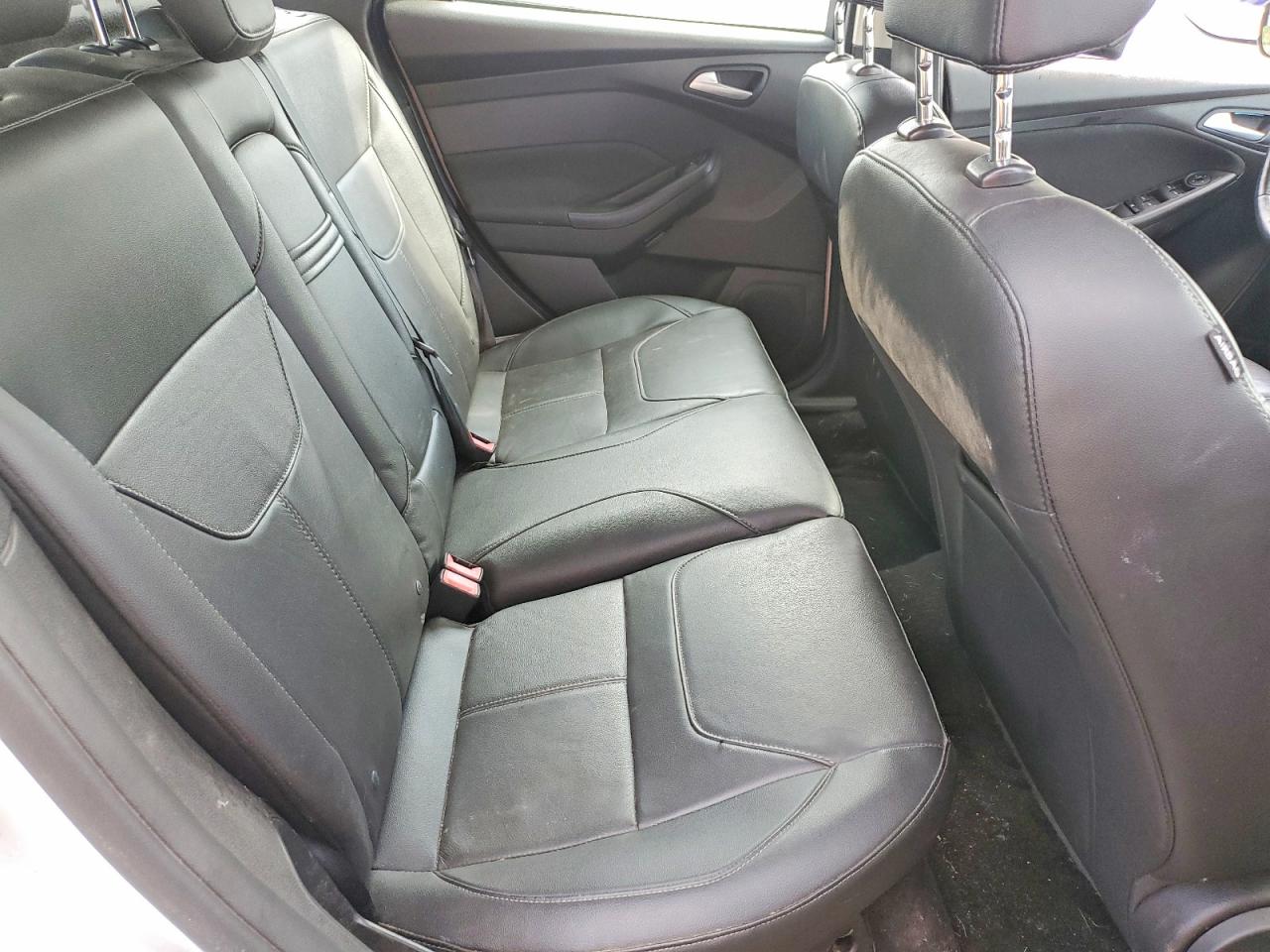 2015 Ford Focus Se White vin: 1FADP3K20FL308490