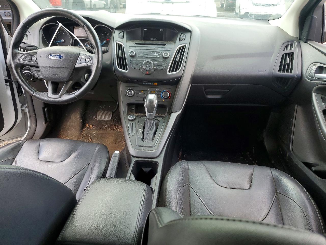 2015 Ford Focus Se White vin: 1FADP3K20FL308490