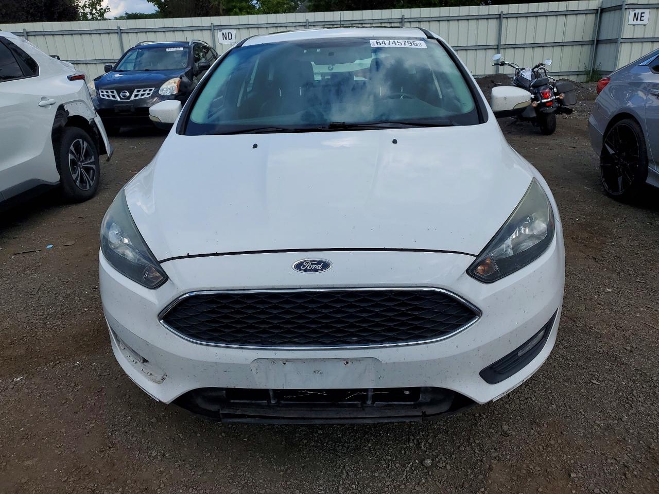 2015 Ford Focus Se White vin: 1FADP3K20FL308490